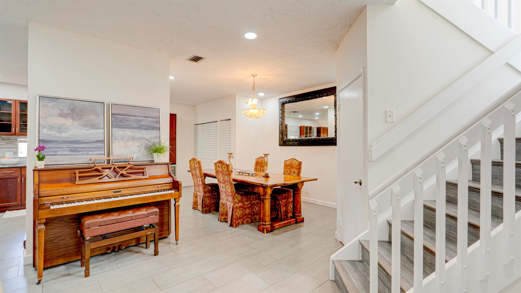 11373 Lakeview Drive