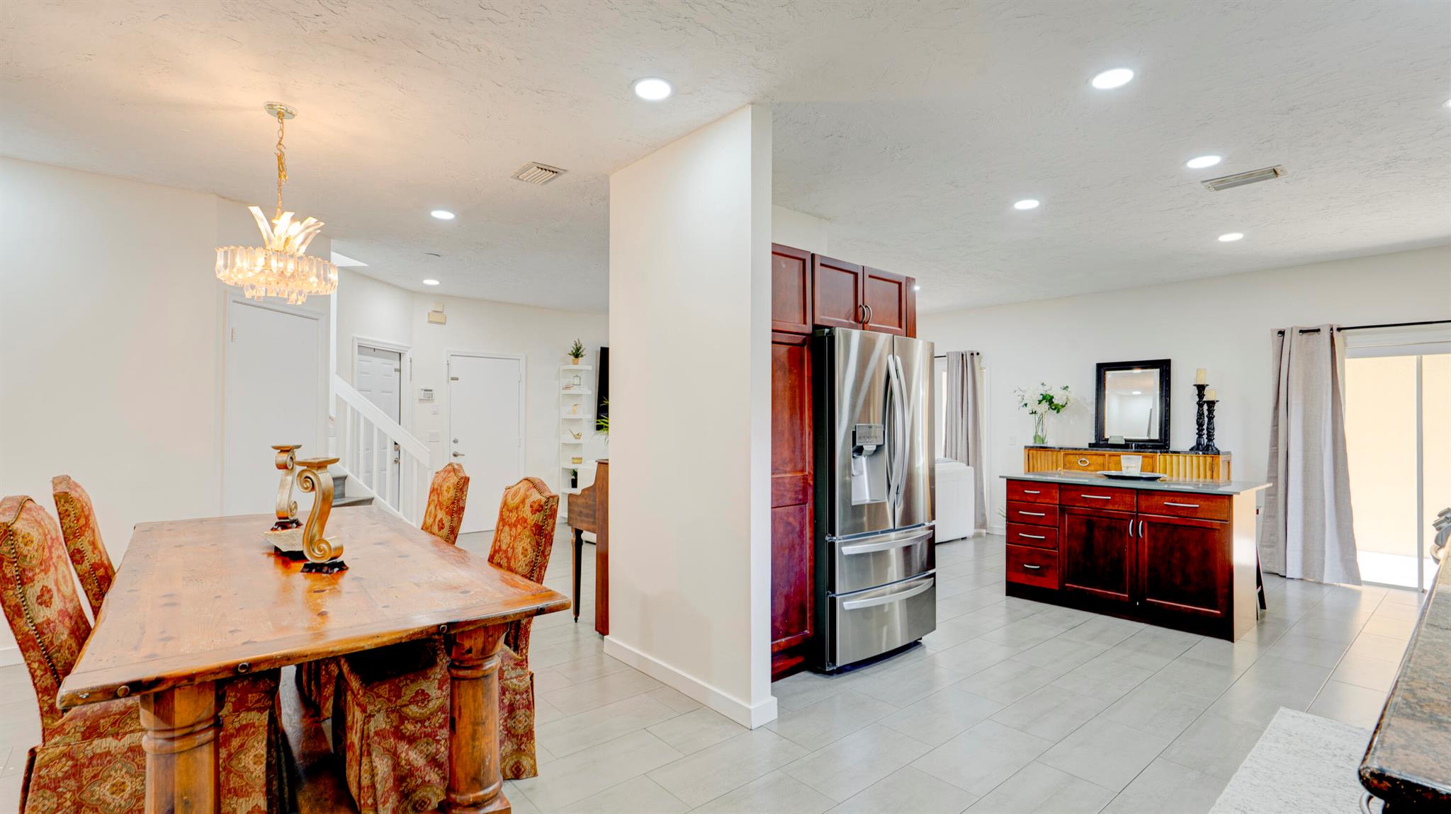 11373 Lakeview Drive