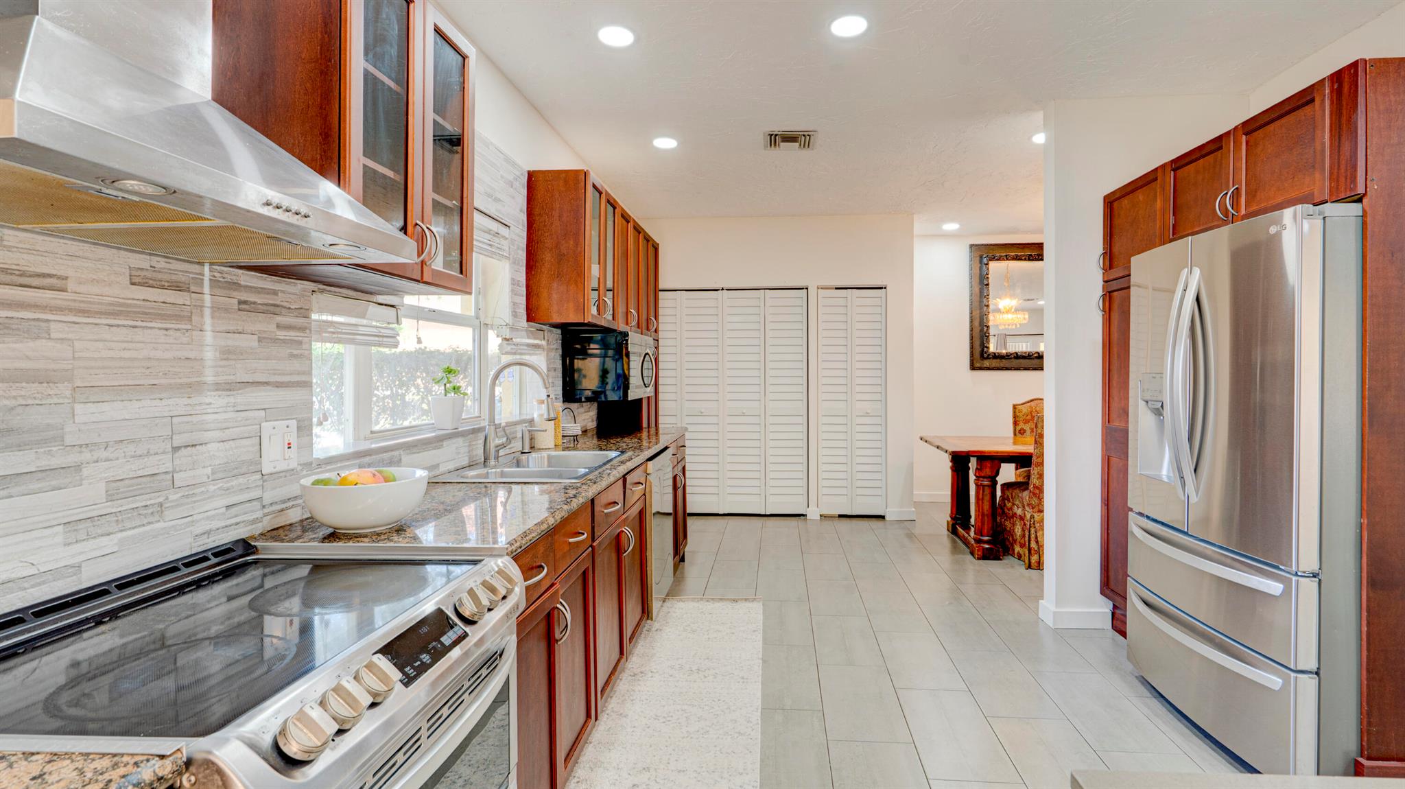 11373 Lakeview Drive