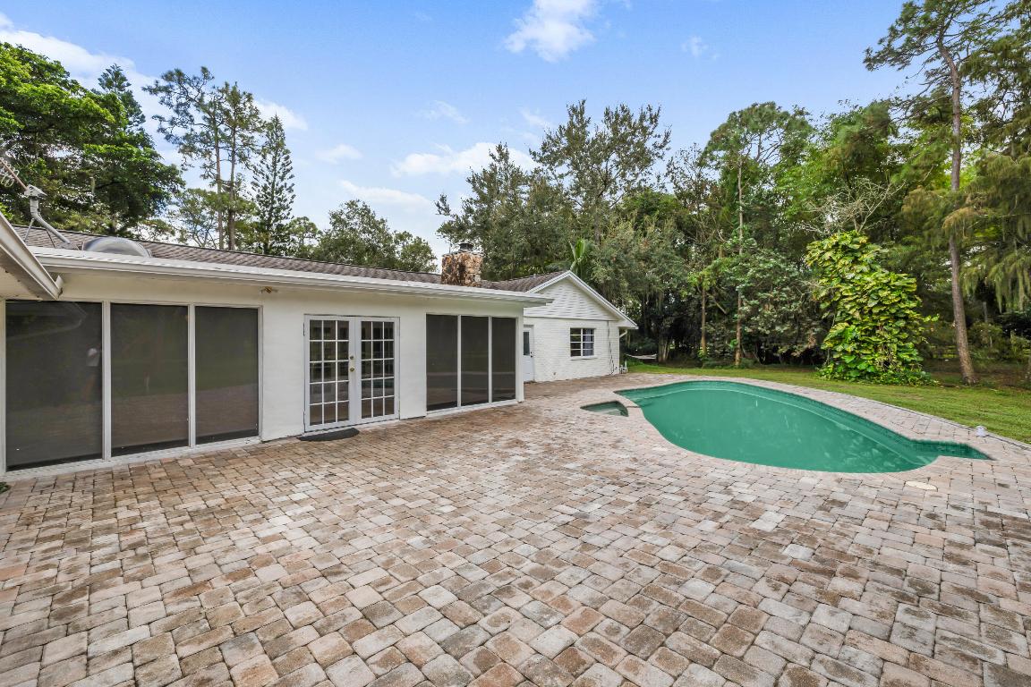 2619 Palm Deer Drive