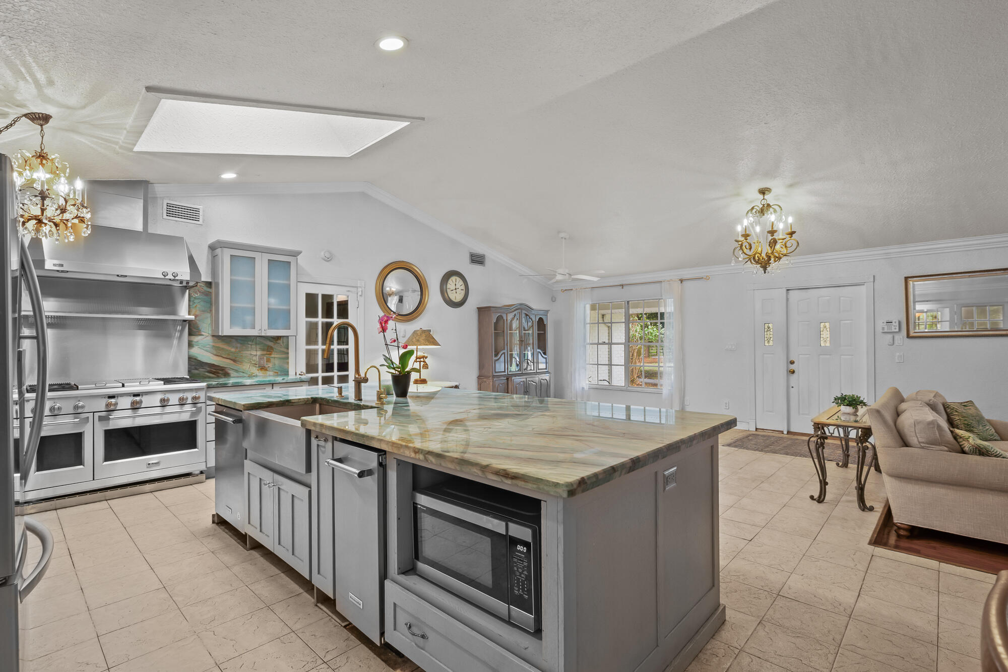 2619 Palm Deer Drive