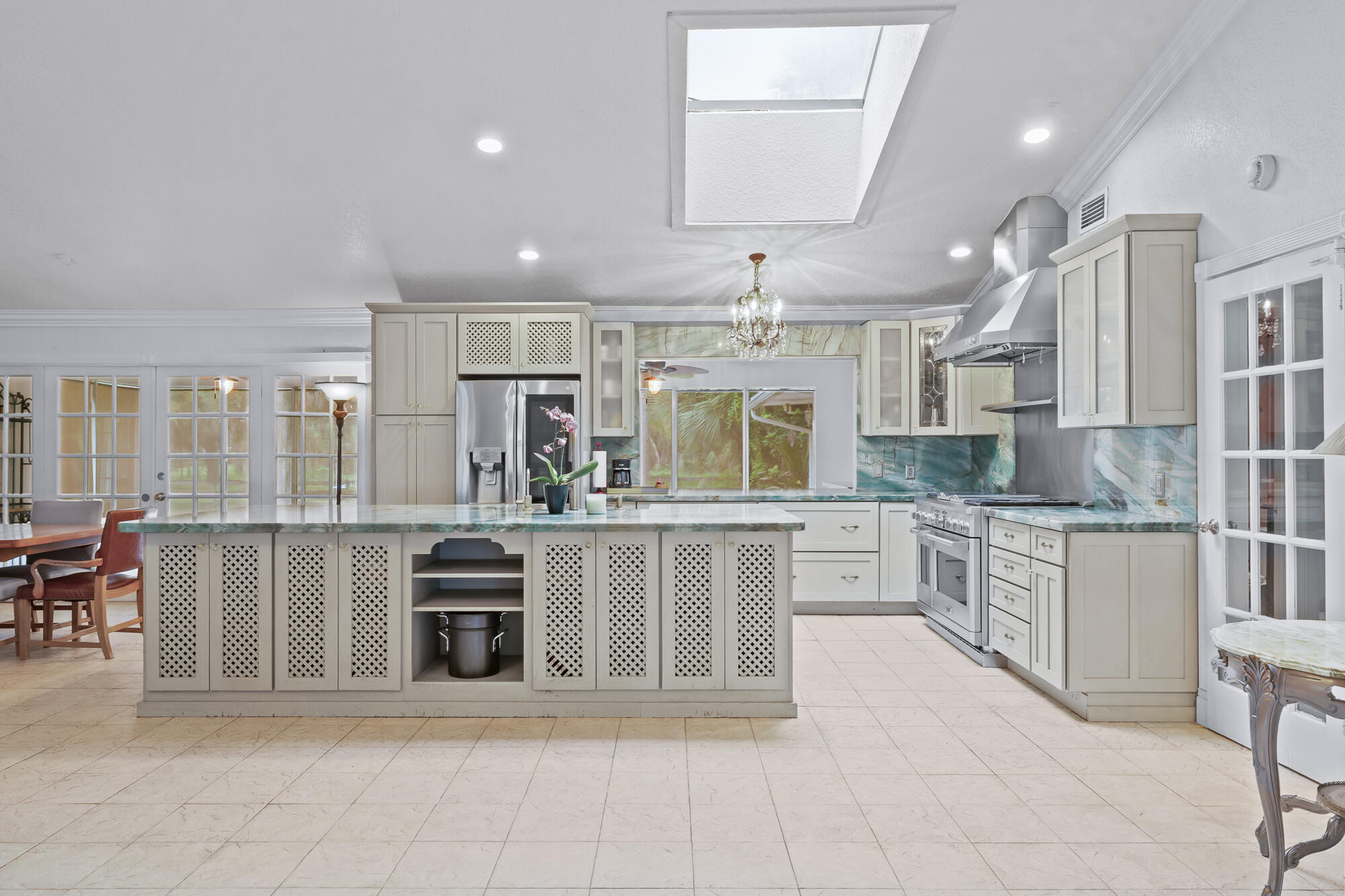 2619 Palm Deer Drive