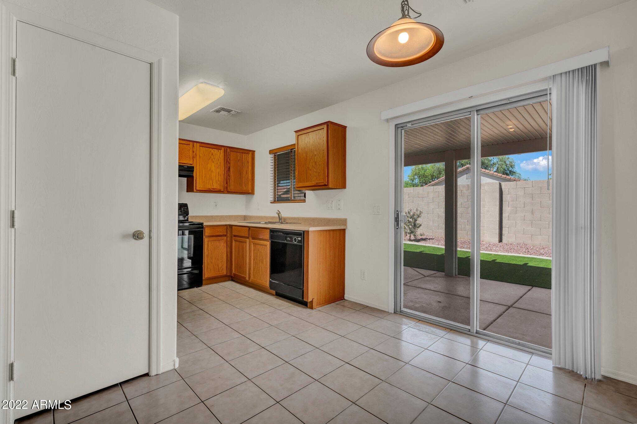 40440 N HIGH MEADOWS Drive
