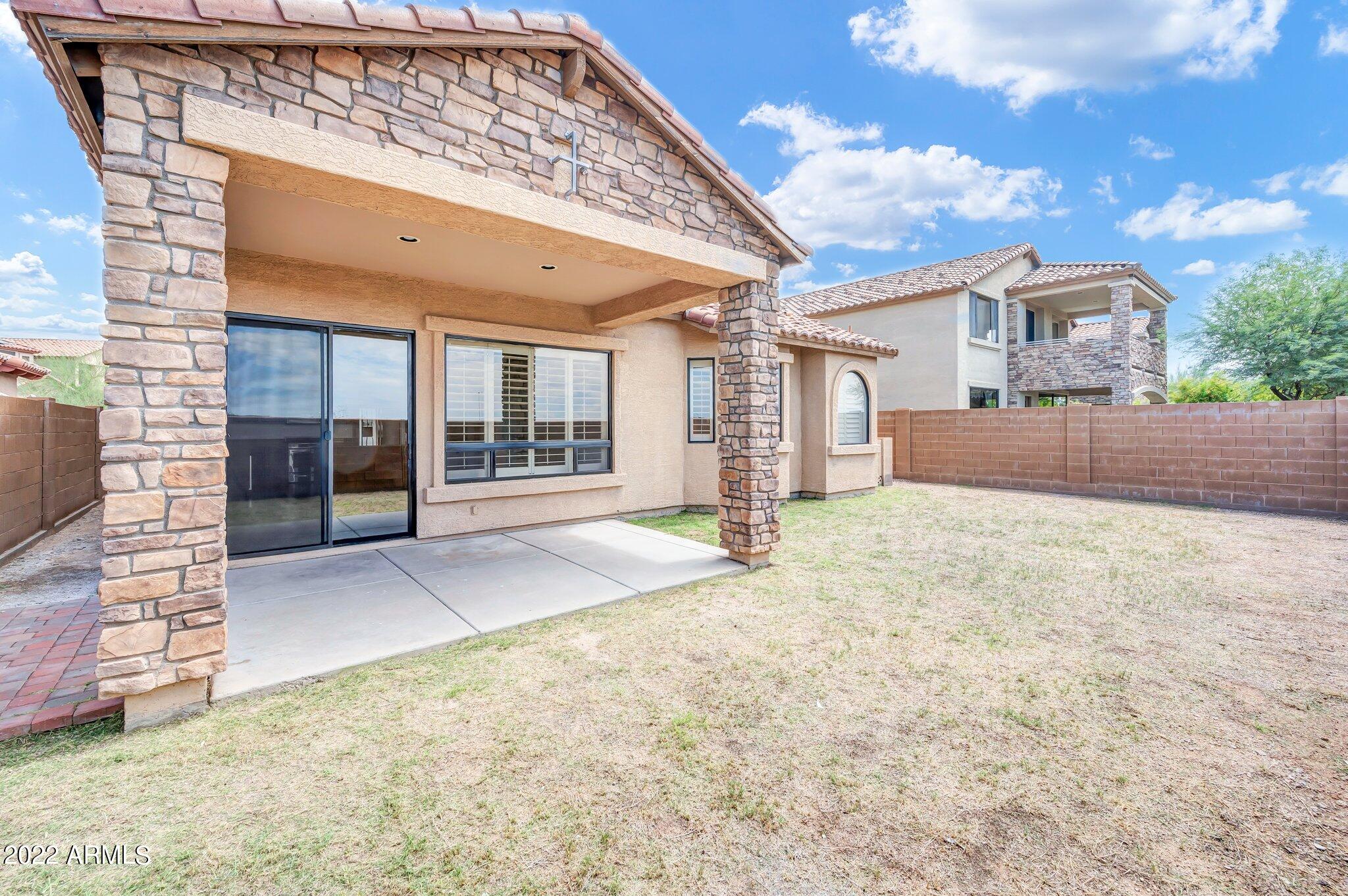 2728 N Augustine --