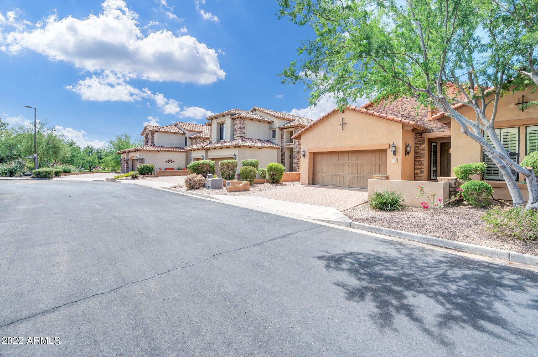 2728 N Augustine --