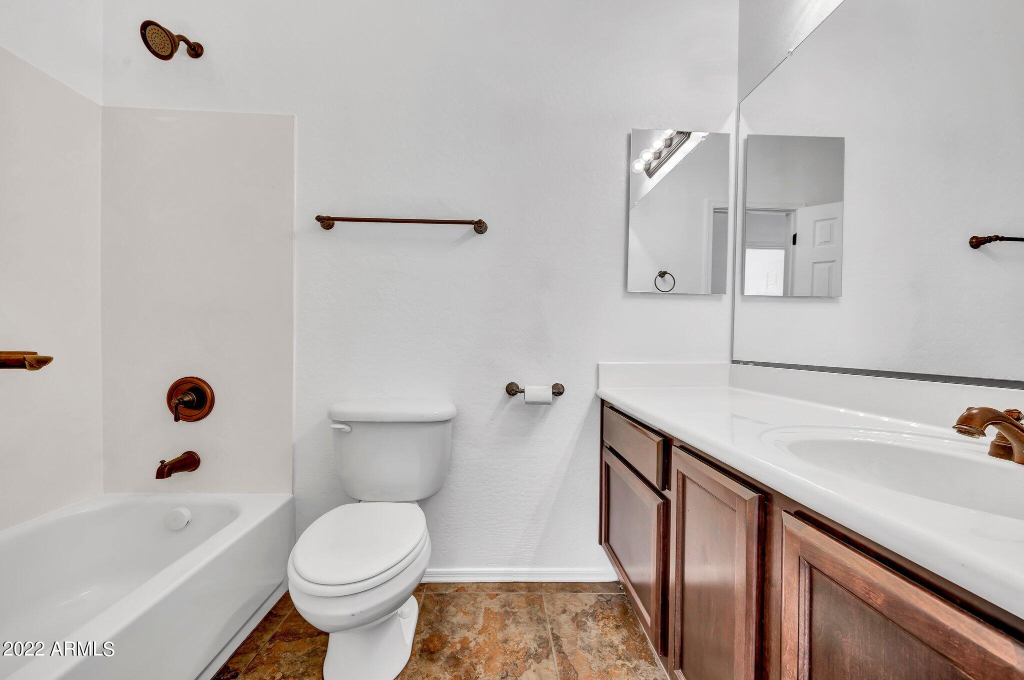 2728 N Augustine --