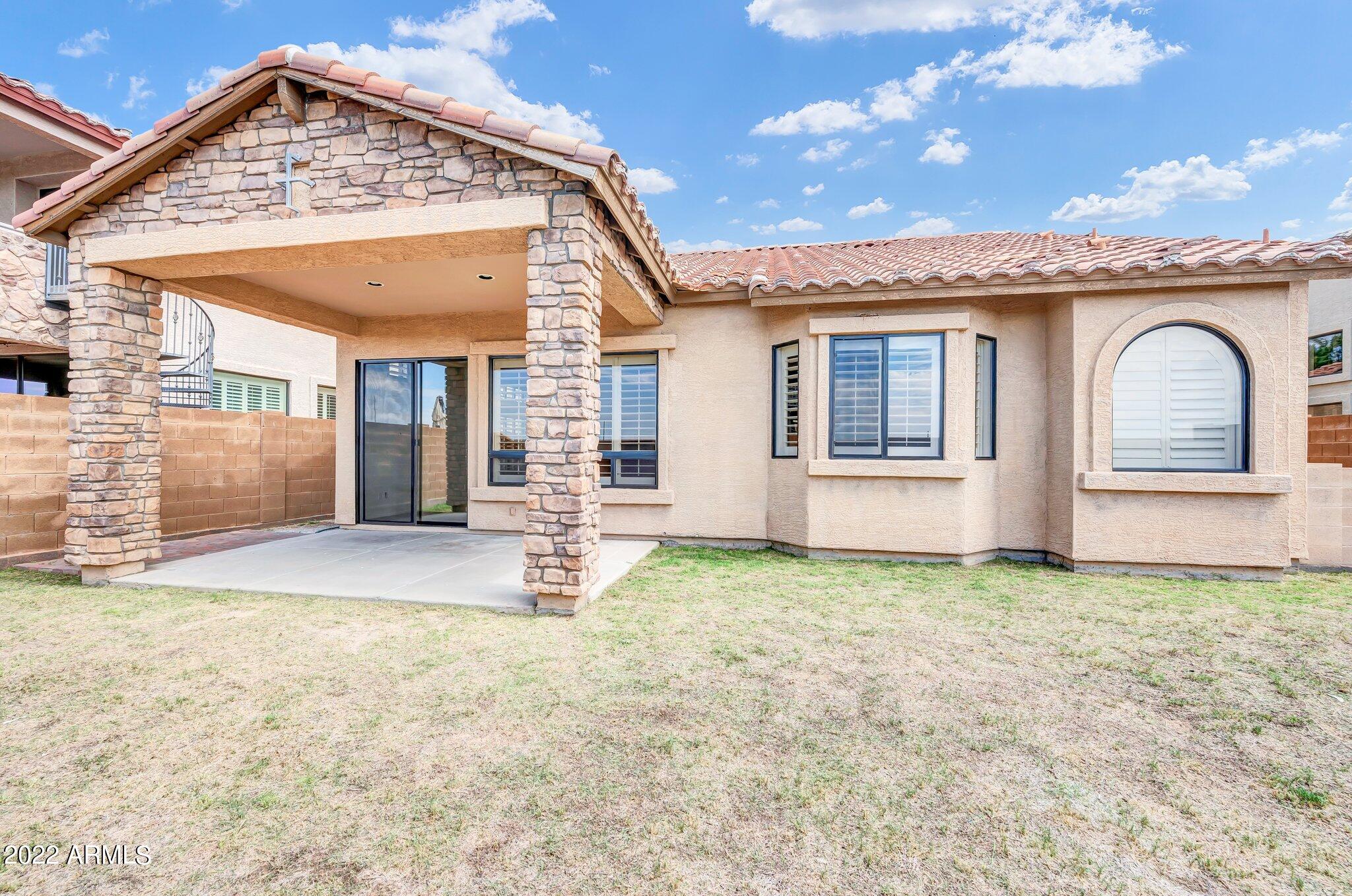 2728 N AUGUSTINE --