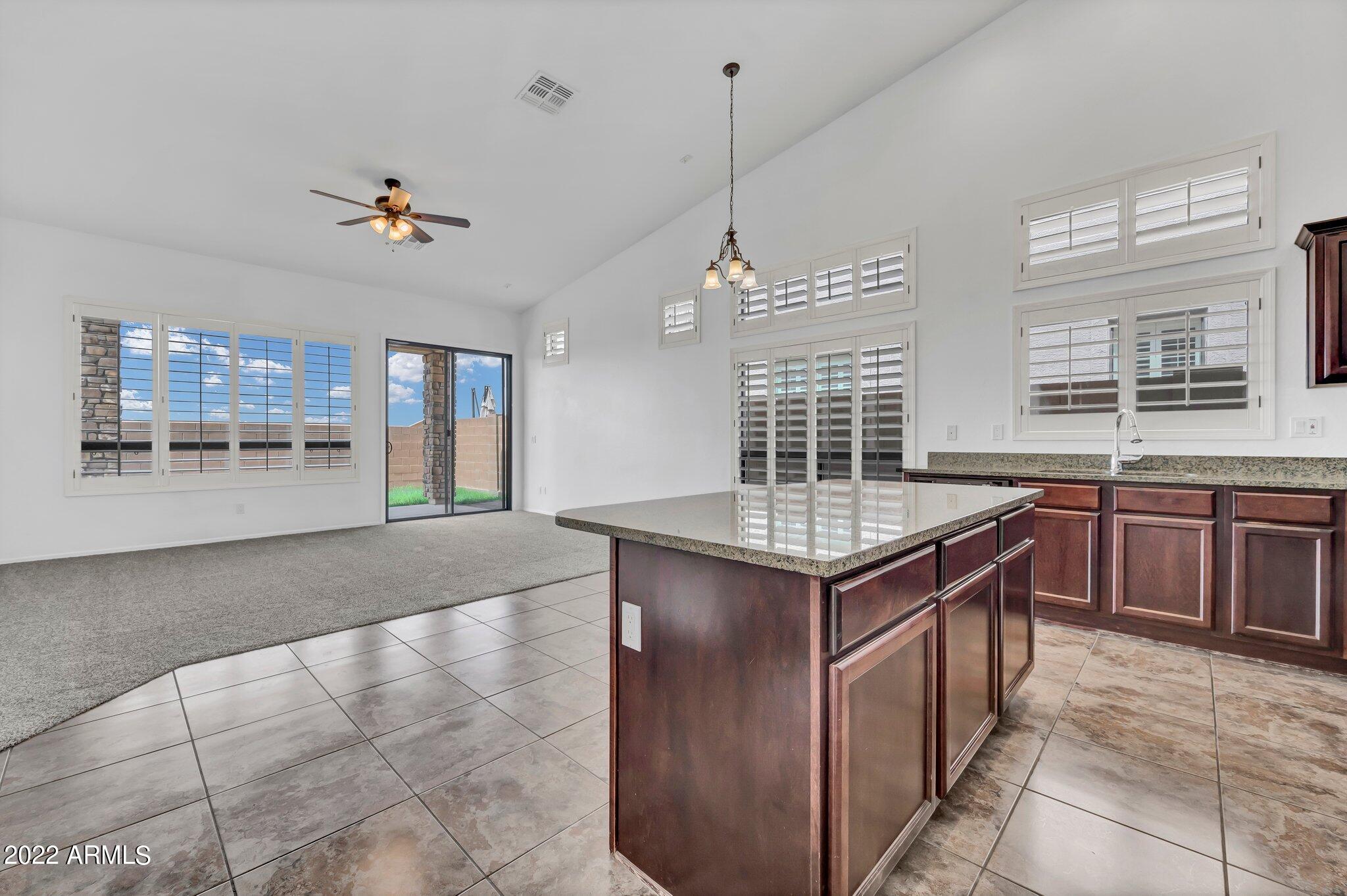 2728 N AUGUSTINE --
