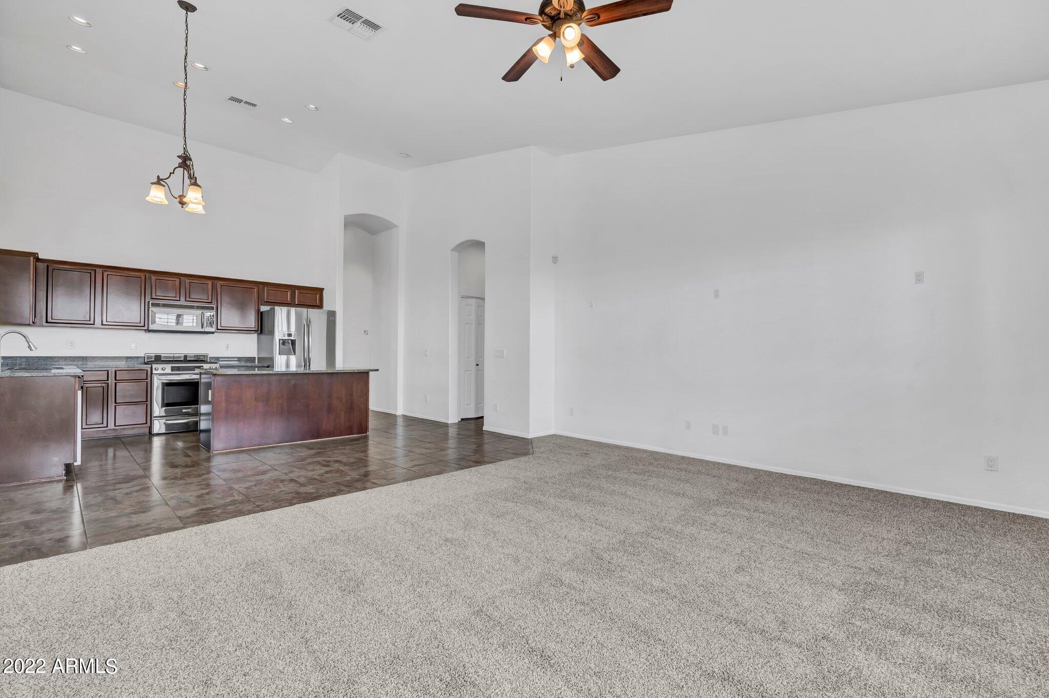 2728 N AUGUSTINE --