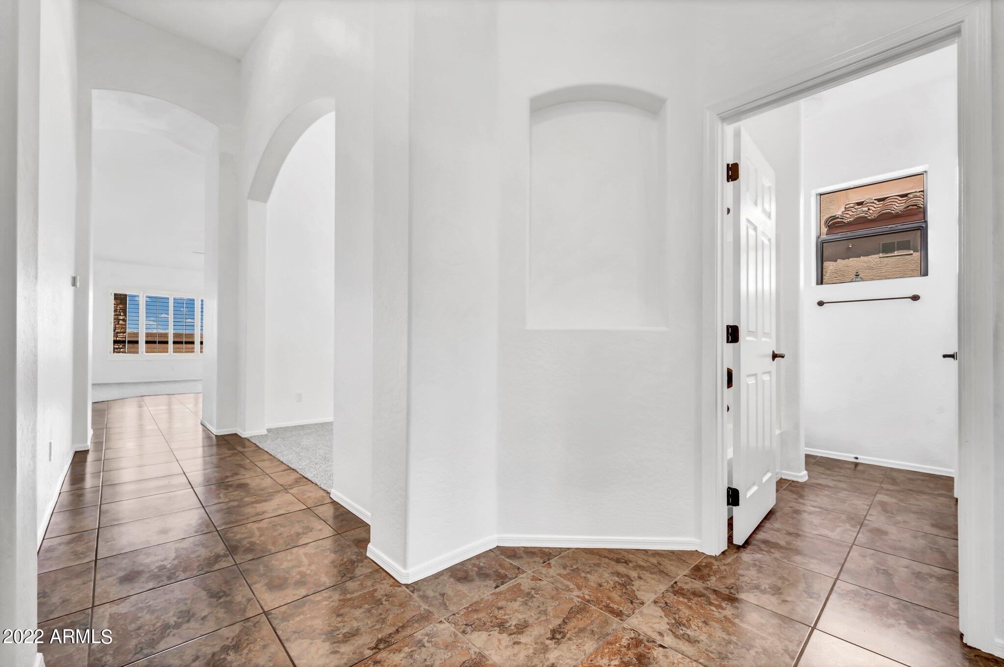 2728 N AUGUSTINE --
