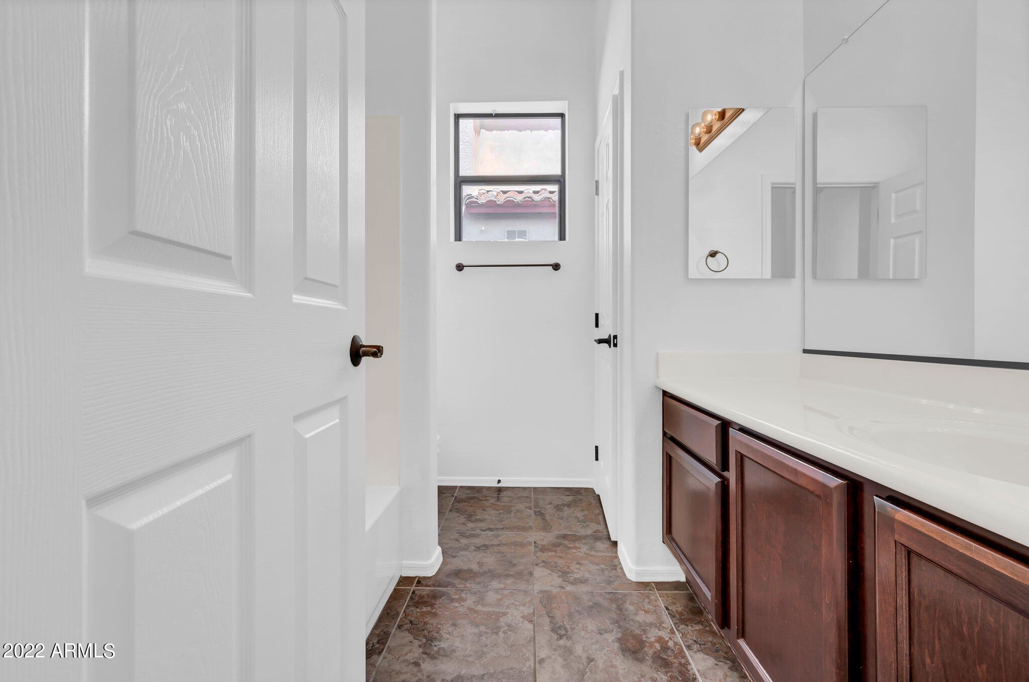 2728 N AUGUSTINE --