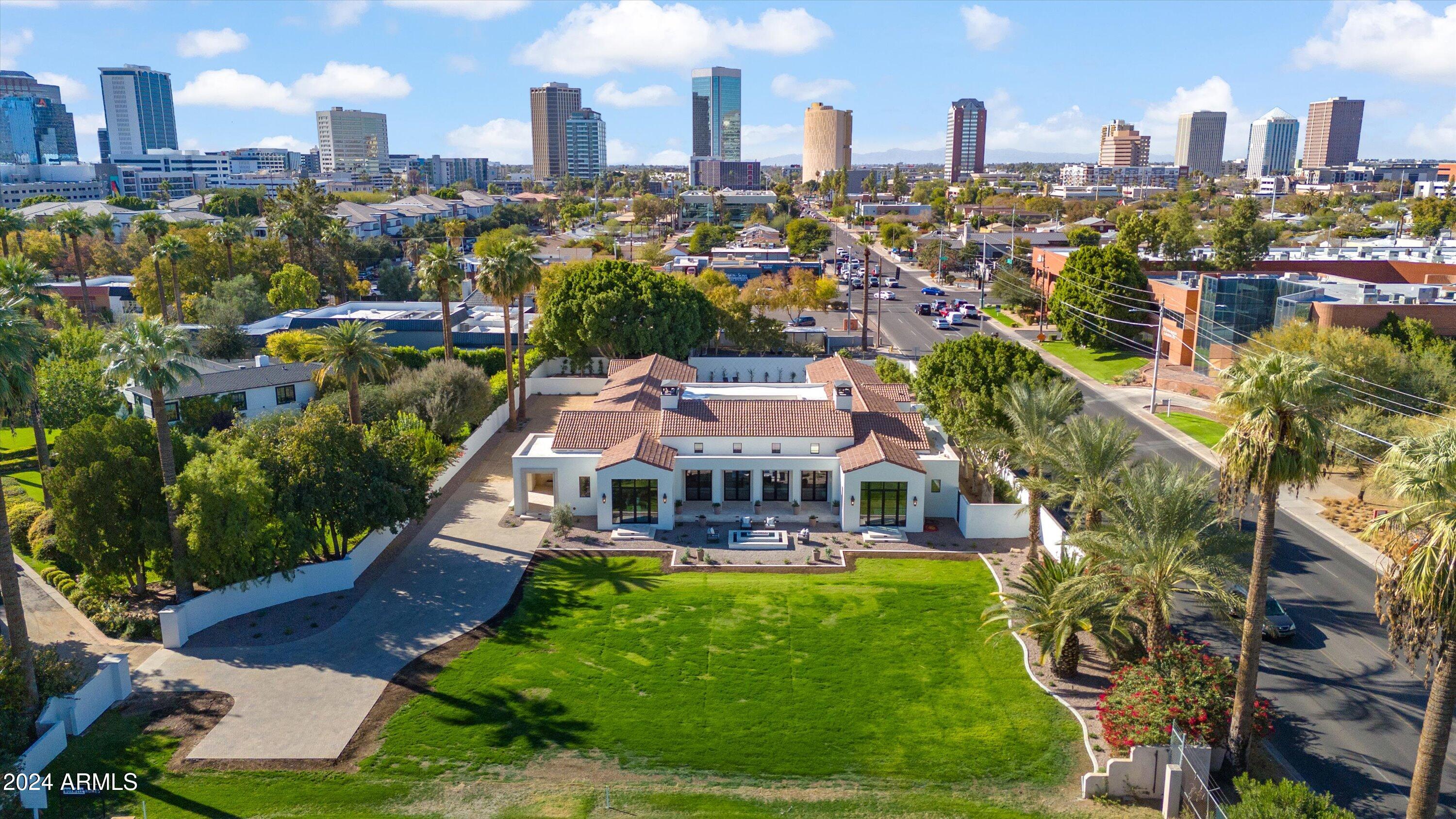 160 N COUNTRY CLUB Drive
