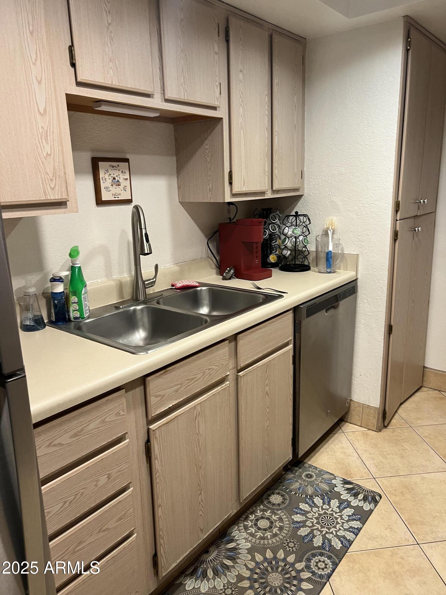 3825 E CAMELBACK Road 166
