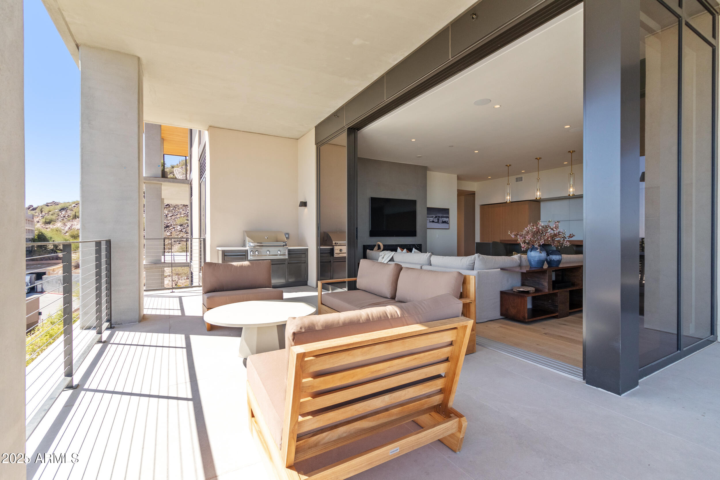 5000 N CAMELBACK RIDGE Drive, 302
