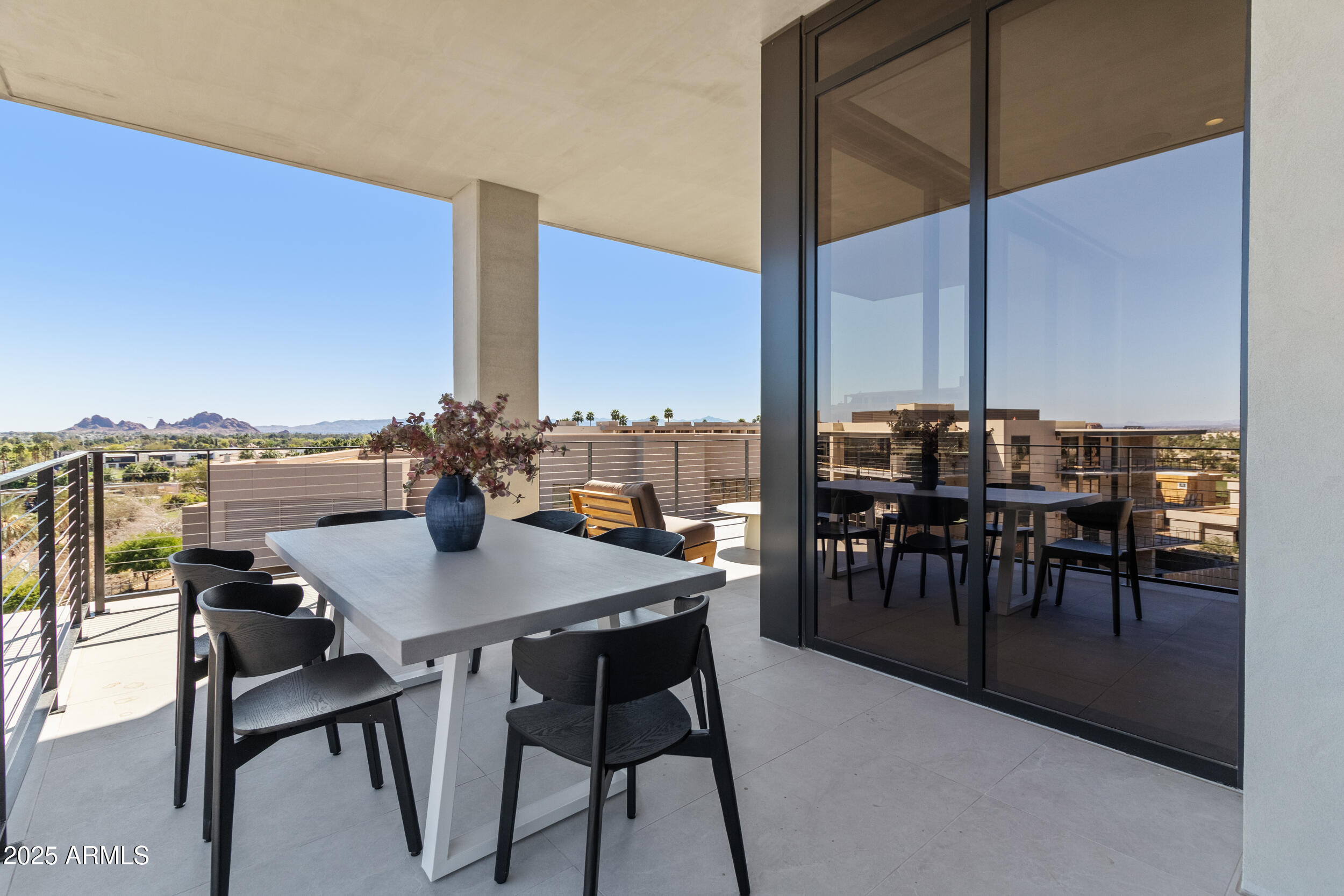 5000 N CAMELBACK RIDGE Drive, 302