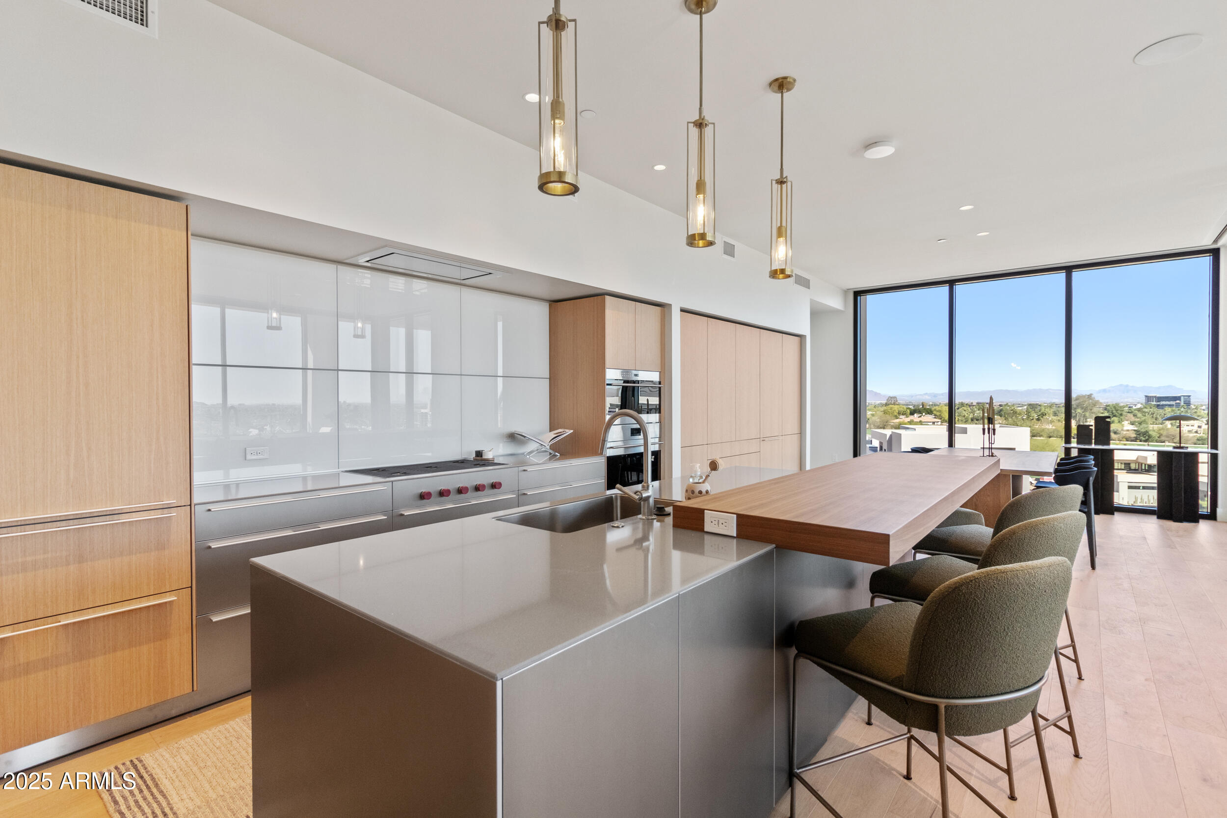 5000 N CAMELBACK RIDGE Drive, 302