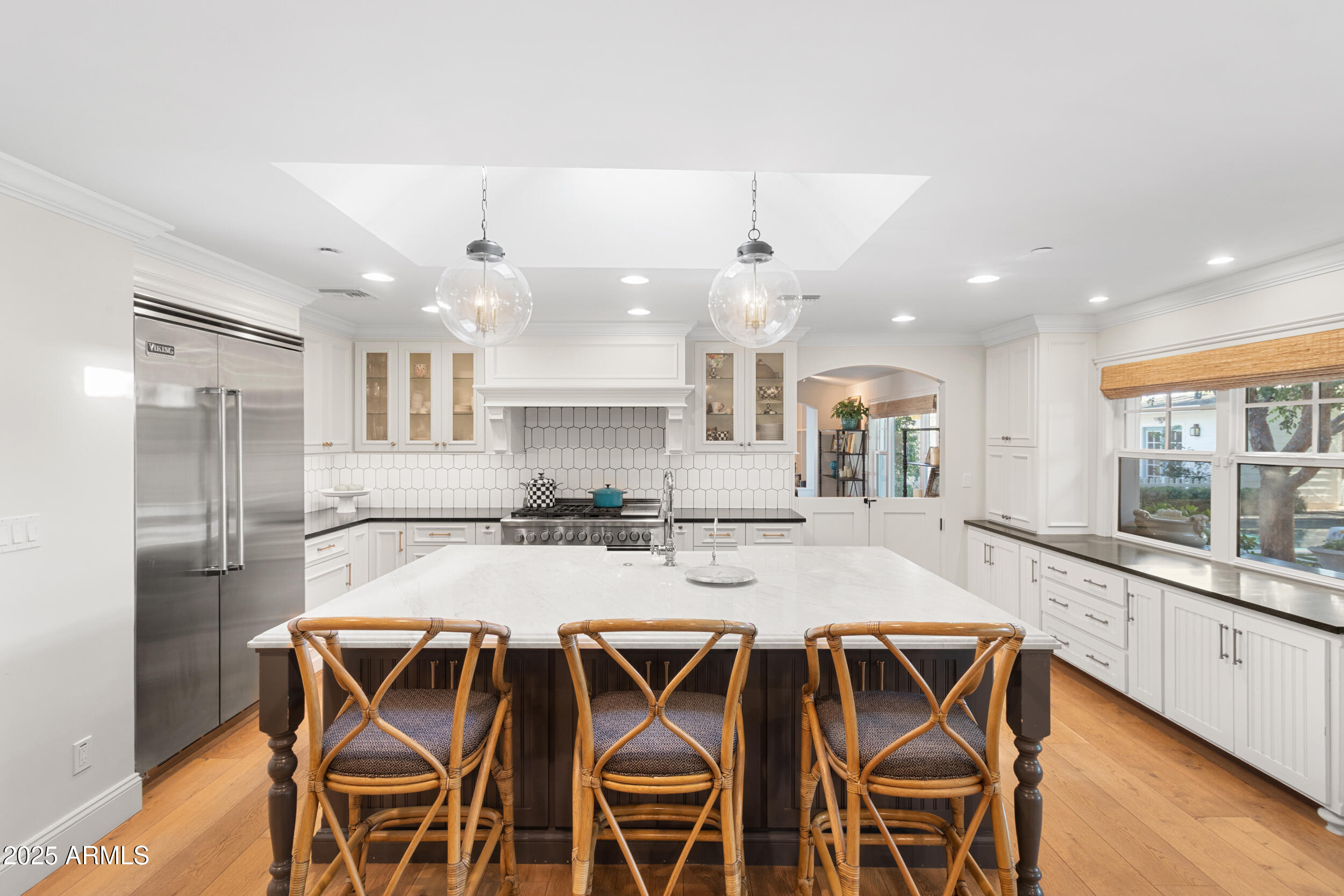 4021 E HAZELWOOD Street