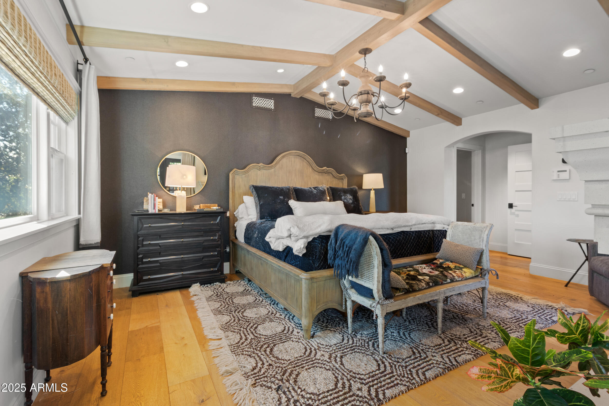 4021 E HAZELWOOD Street