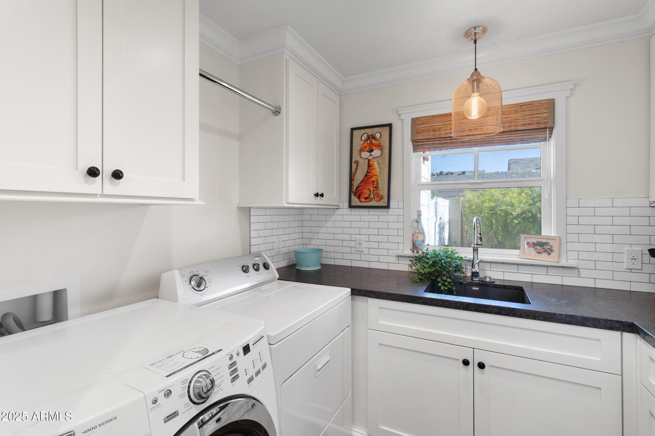 4021 E HAZELWOOD Street