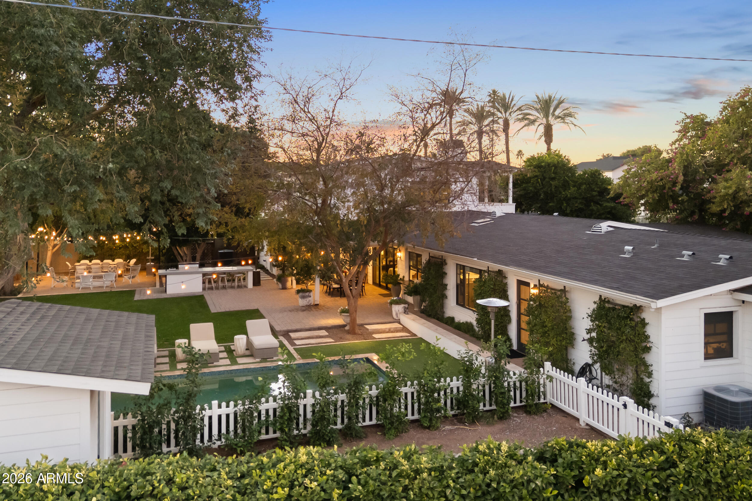 4021 E HAZELWOOD Street