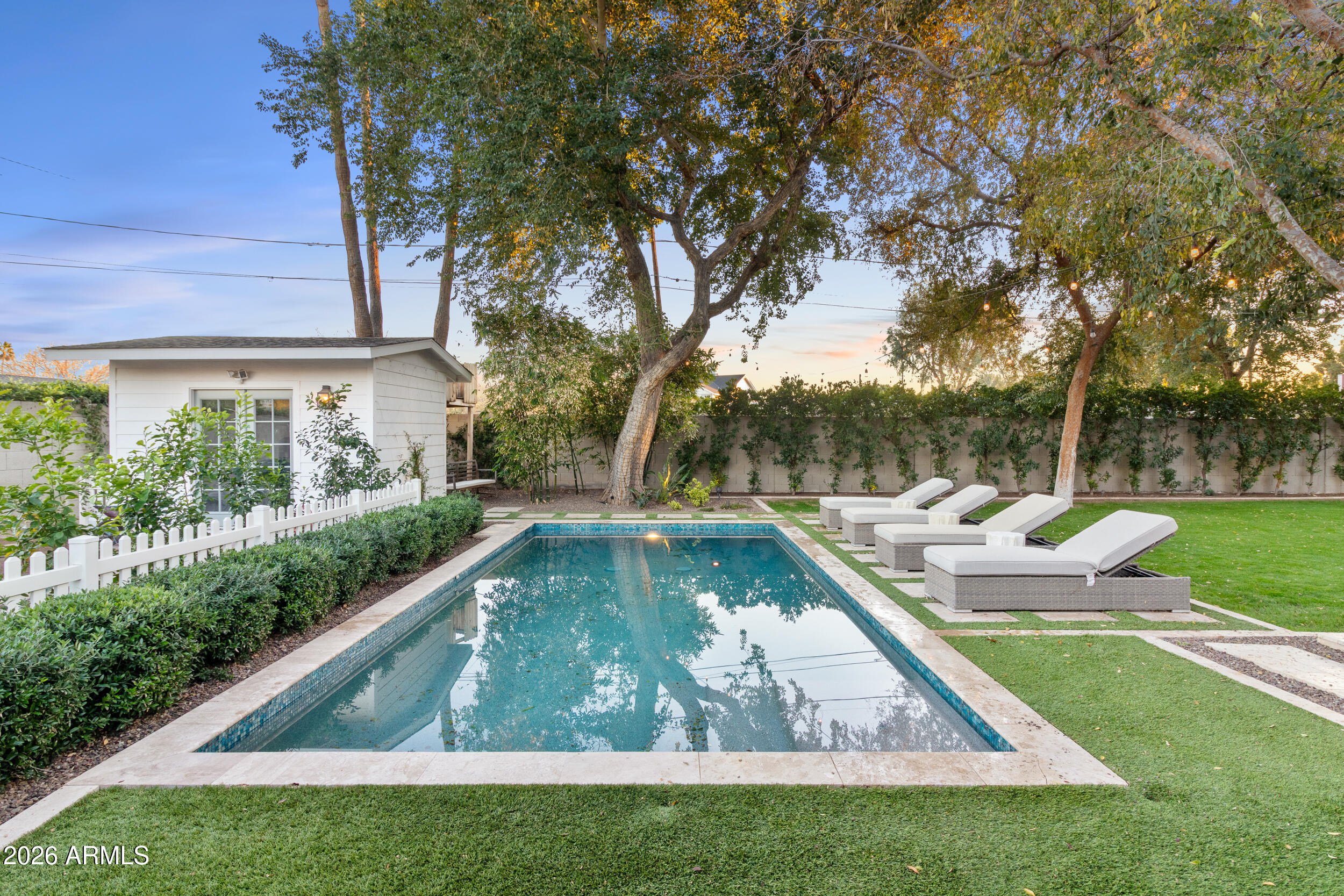 4021 E HAZELWOOD Street