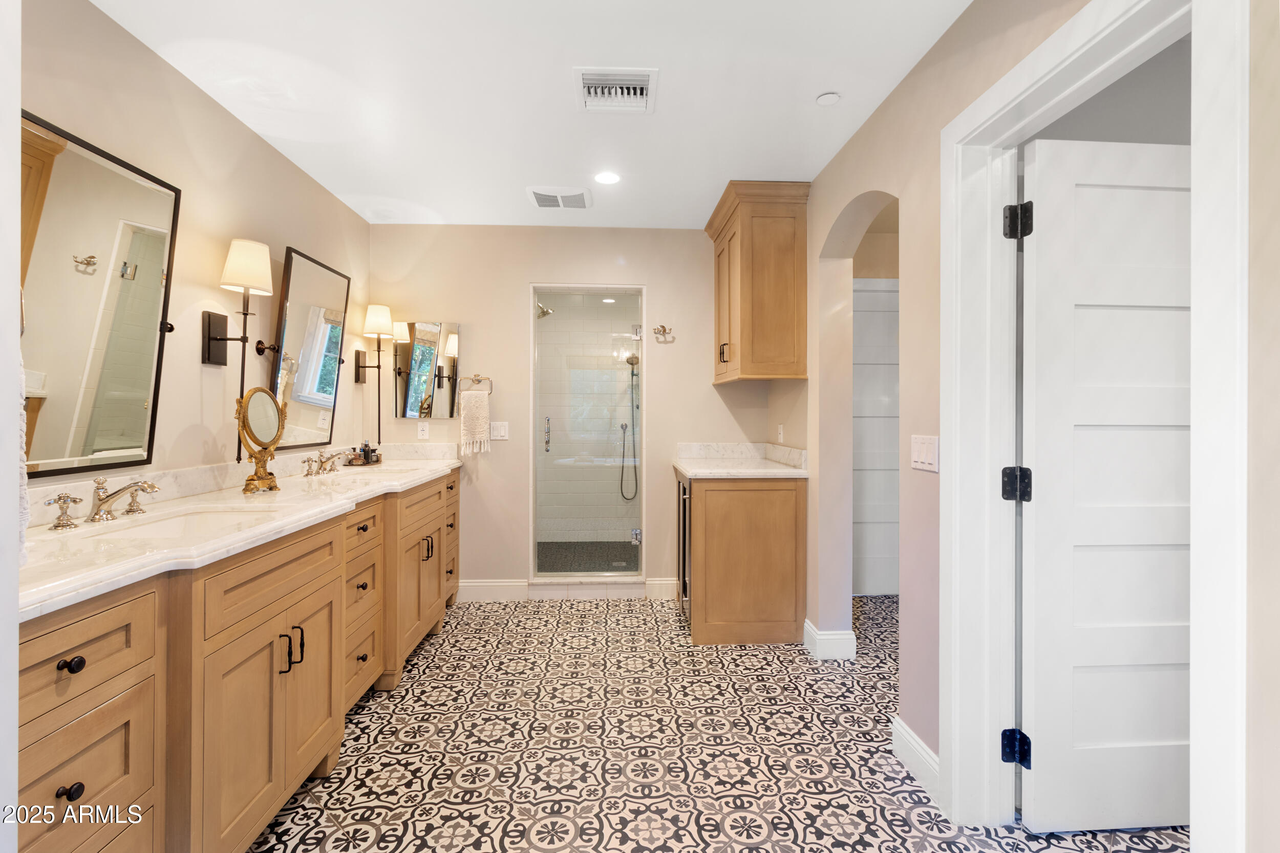 4021 E HAZELWOOD Street