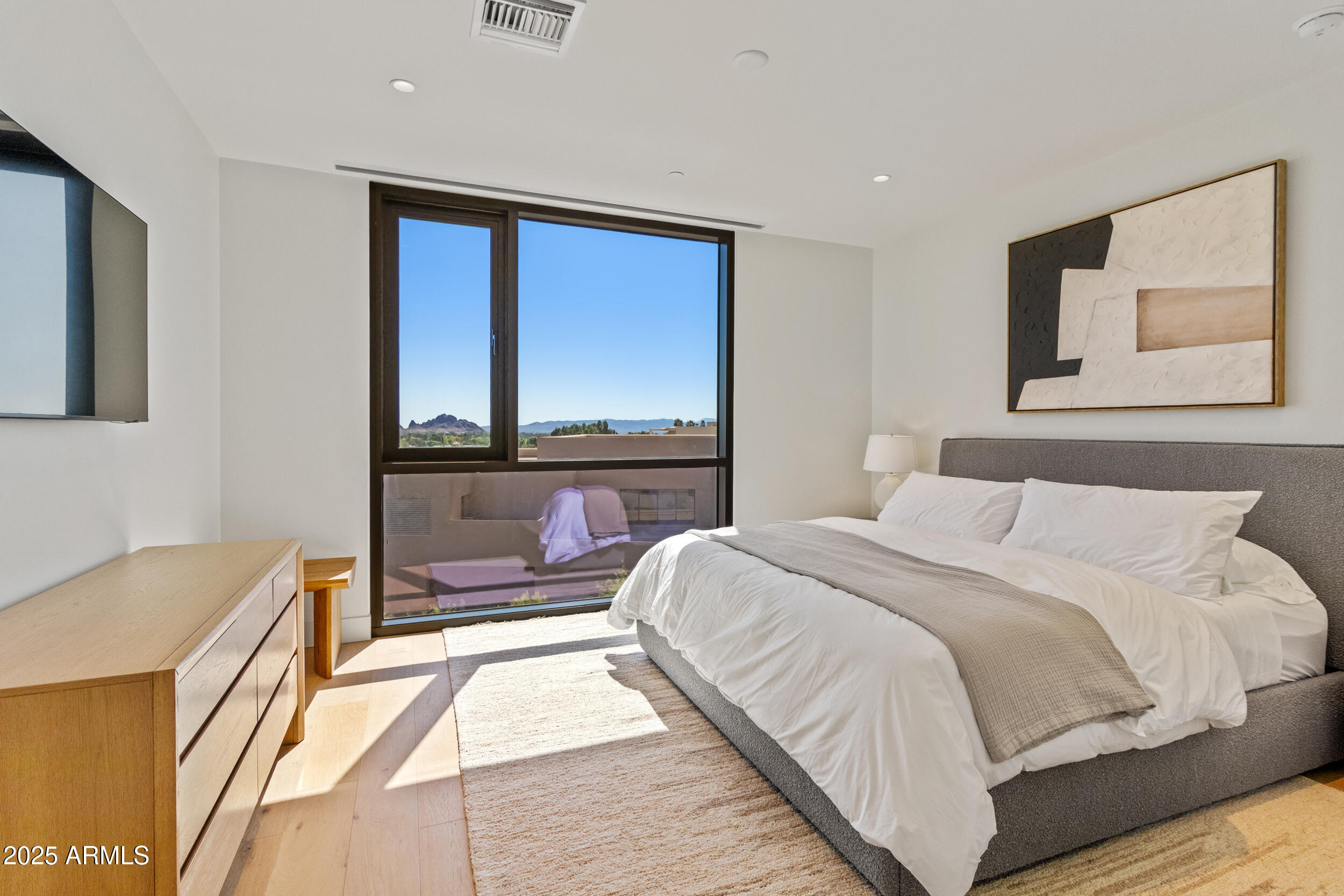 5000 N CAMELBACK RIDGE Drive 302