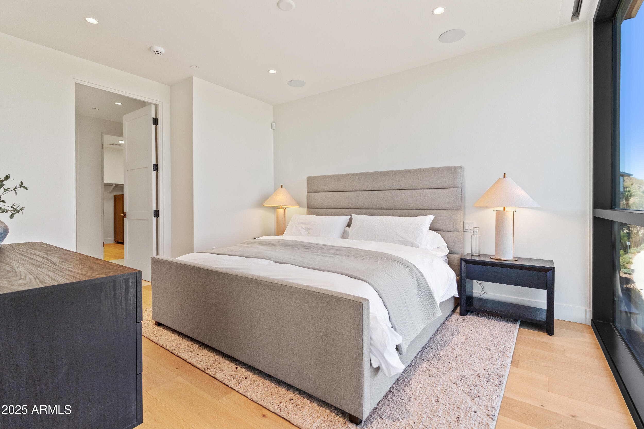 5000 N CAMELBACK RIDGE Drive 302