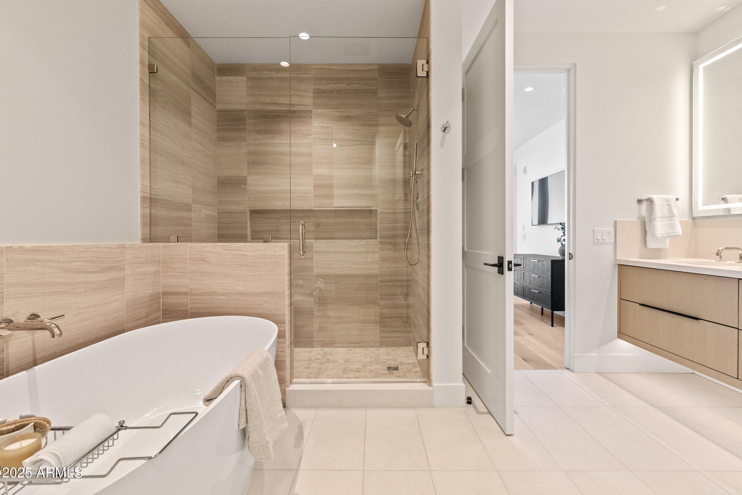 5000 N CAMELBACK RIDGE Drive 302