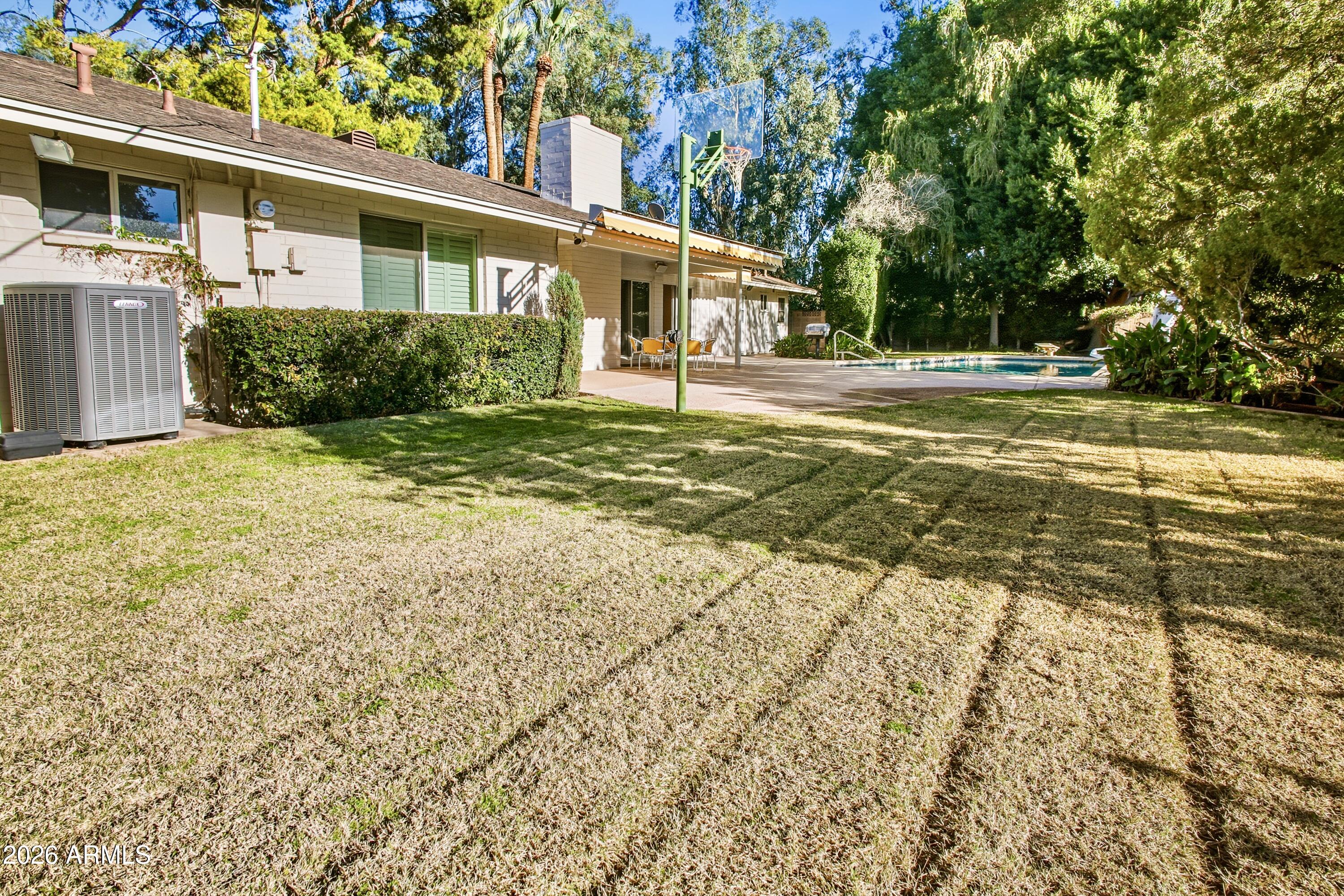 4851 E CALLE TUBERIA