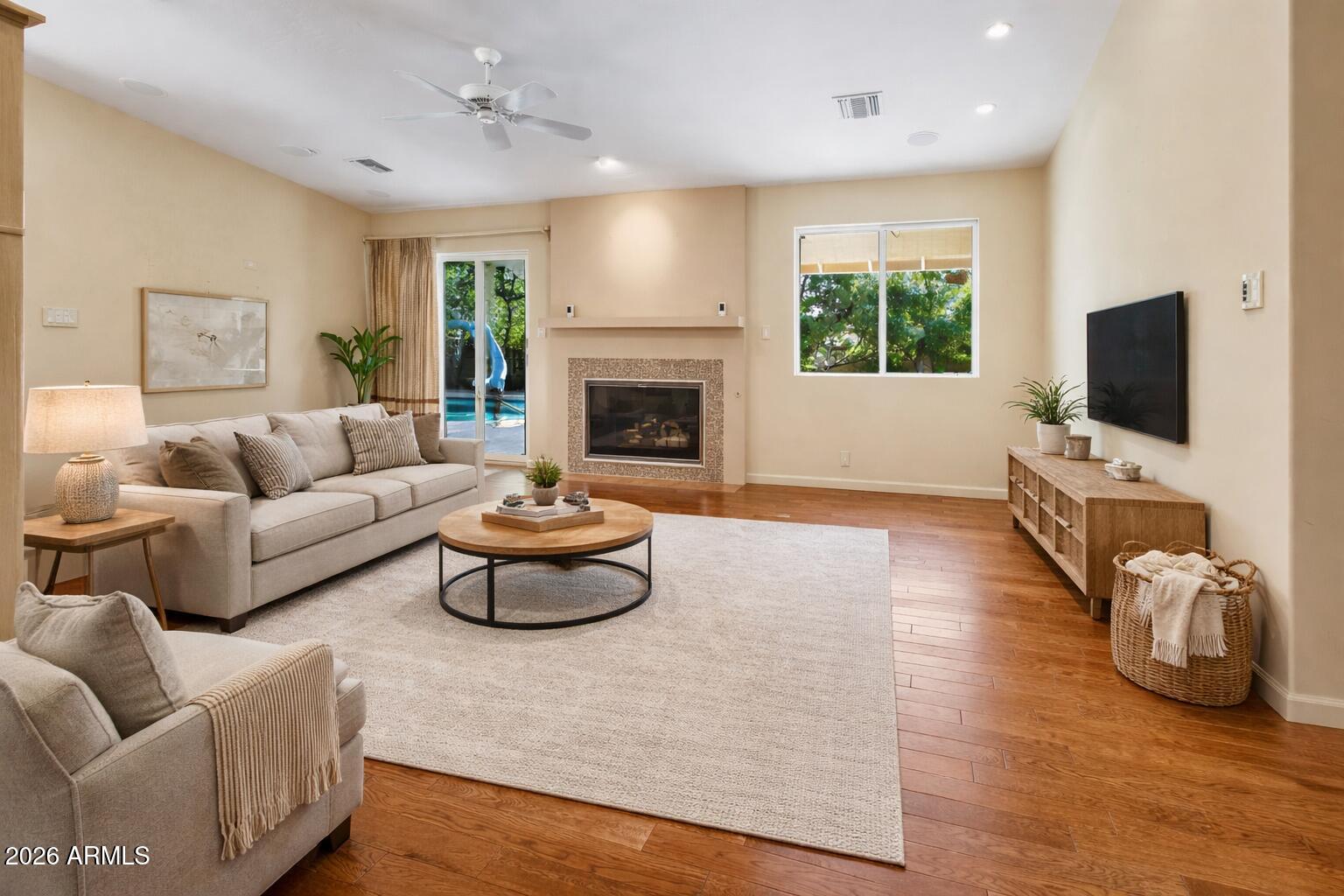4851 E CALLE TUBERIA