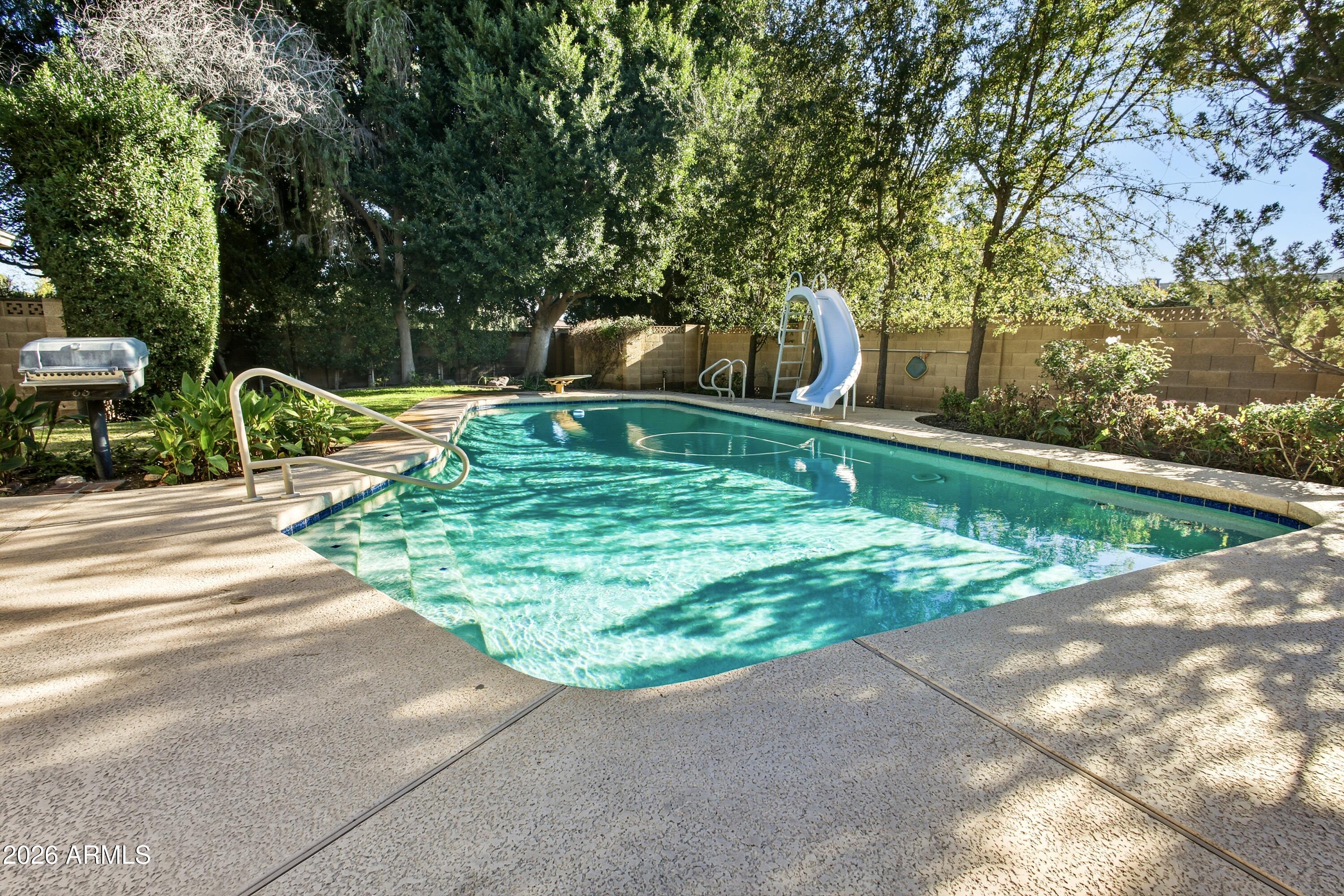 4851 E CALLE TUBERIA