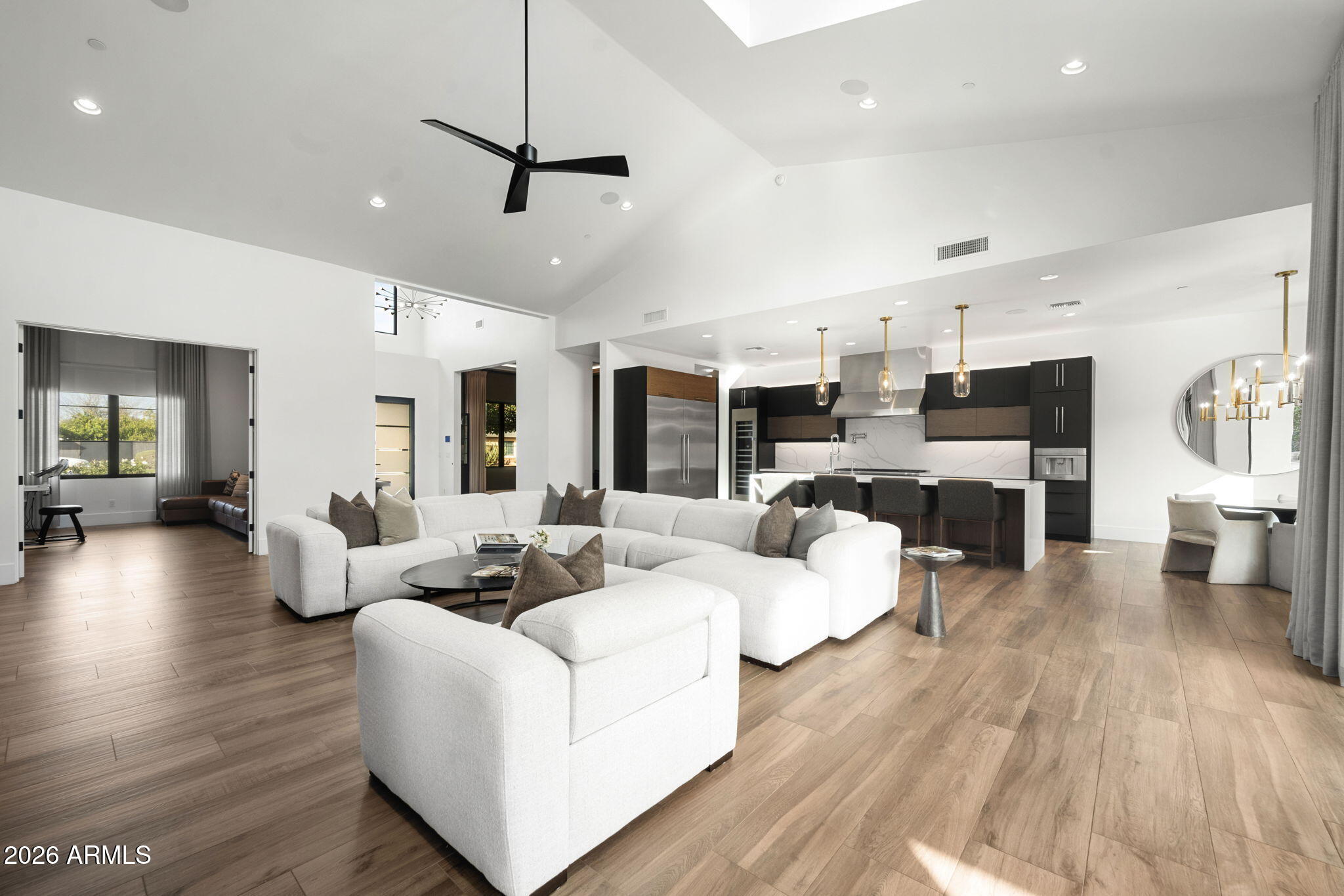 7251 E VISTA Drive