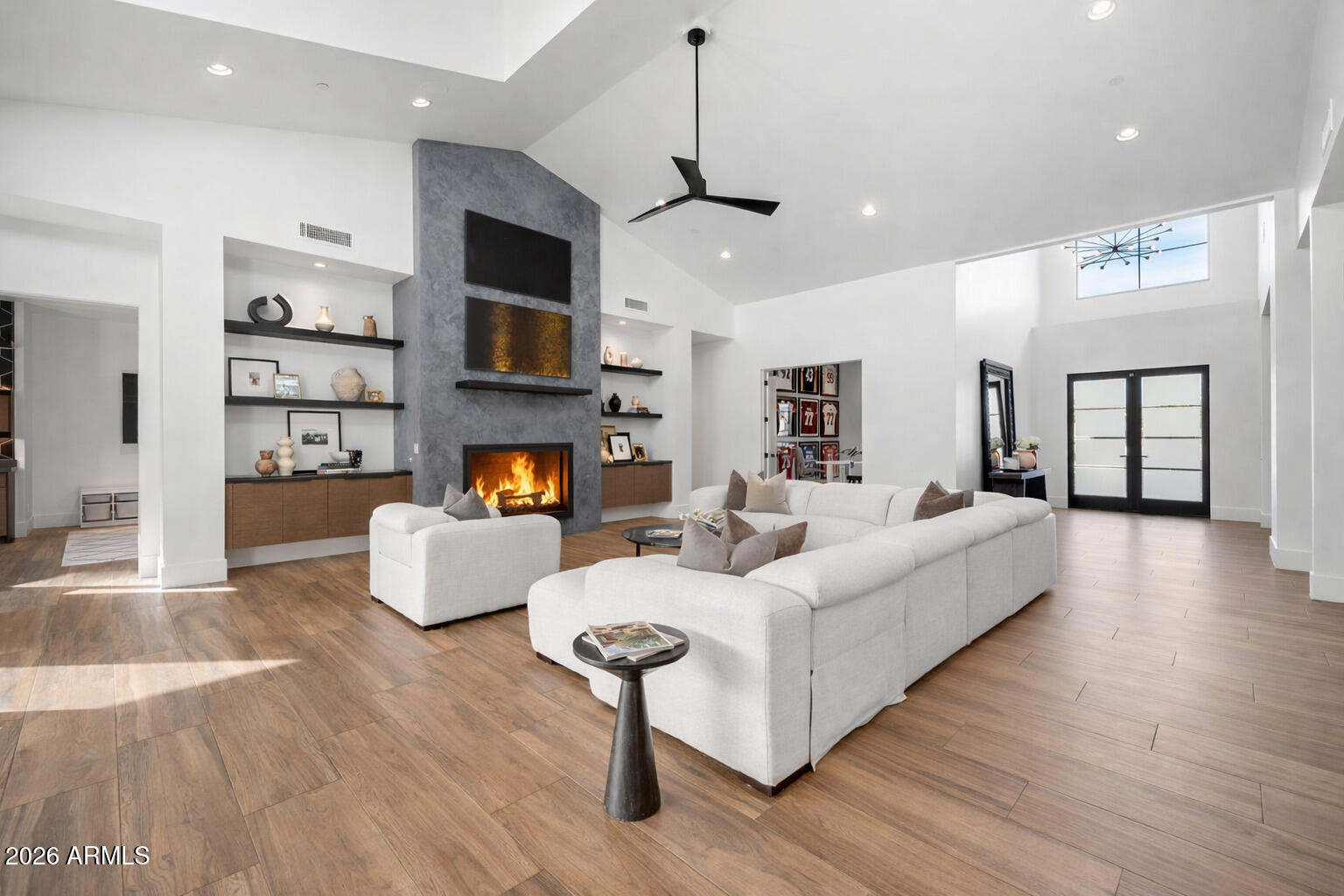 7251 E VISTA Drive