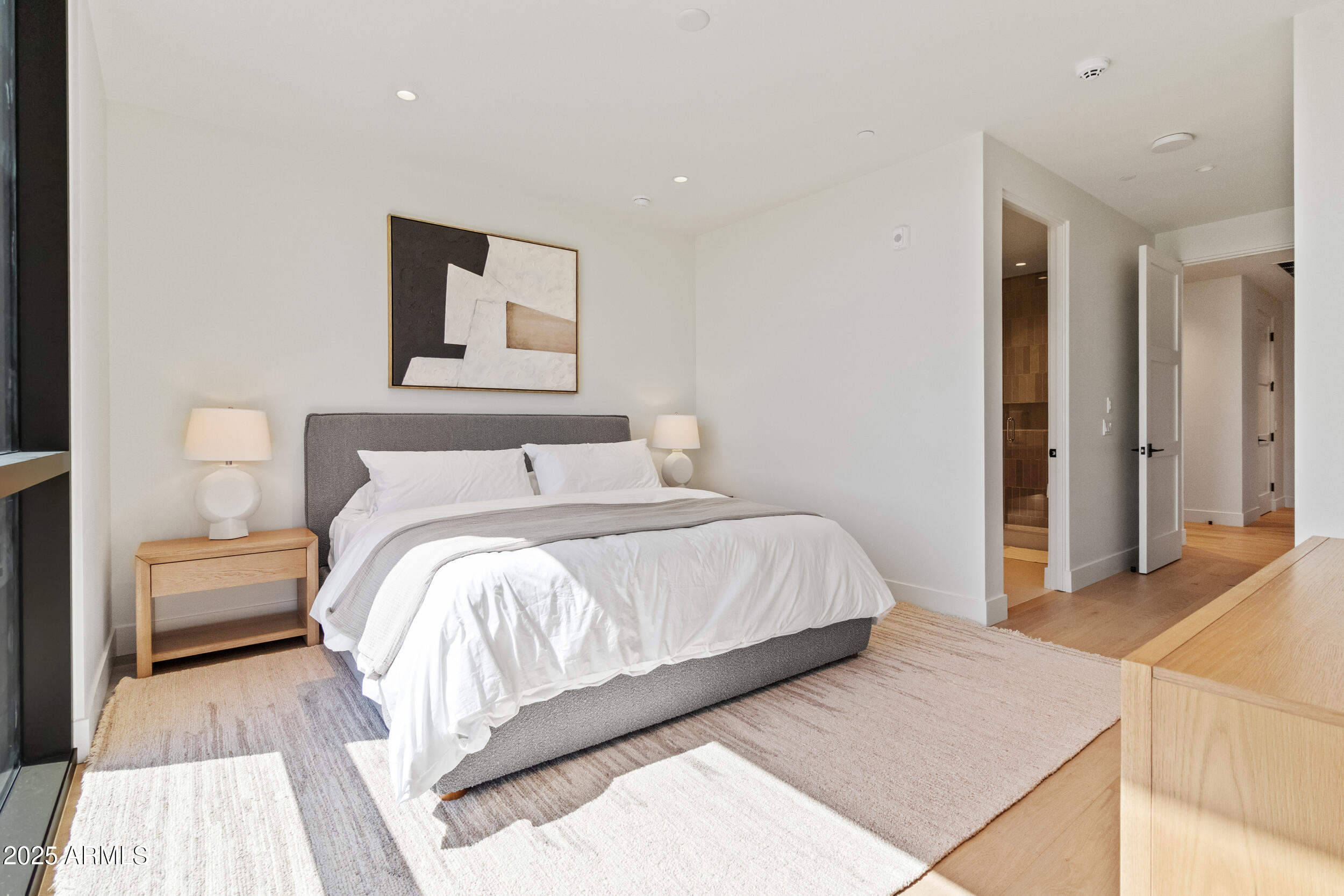 5000 N CAMELBACK RIDGE Drive 302