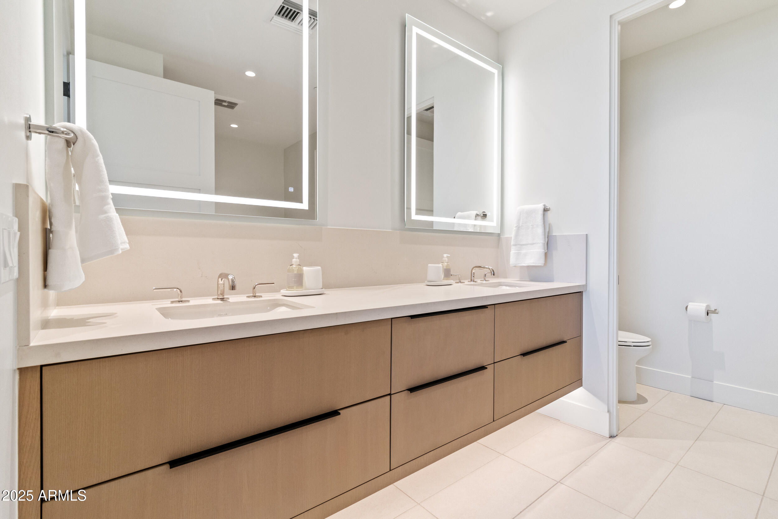 5000 N CAMELBACK RIDGE Drive 302