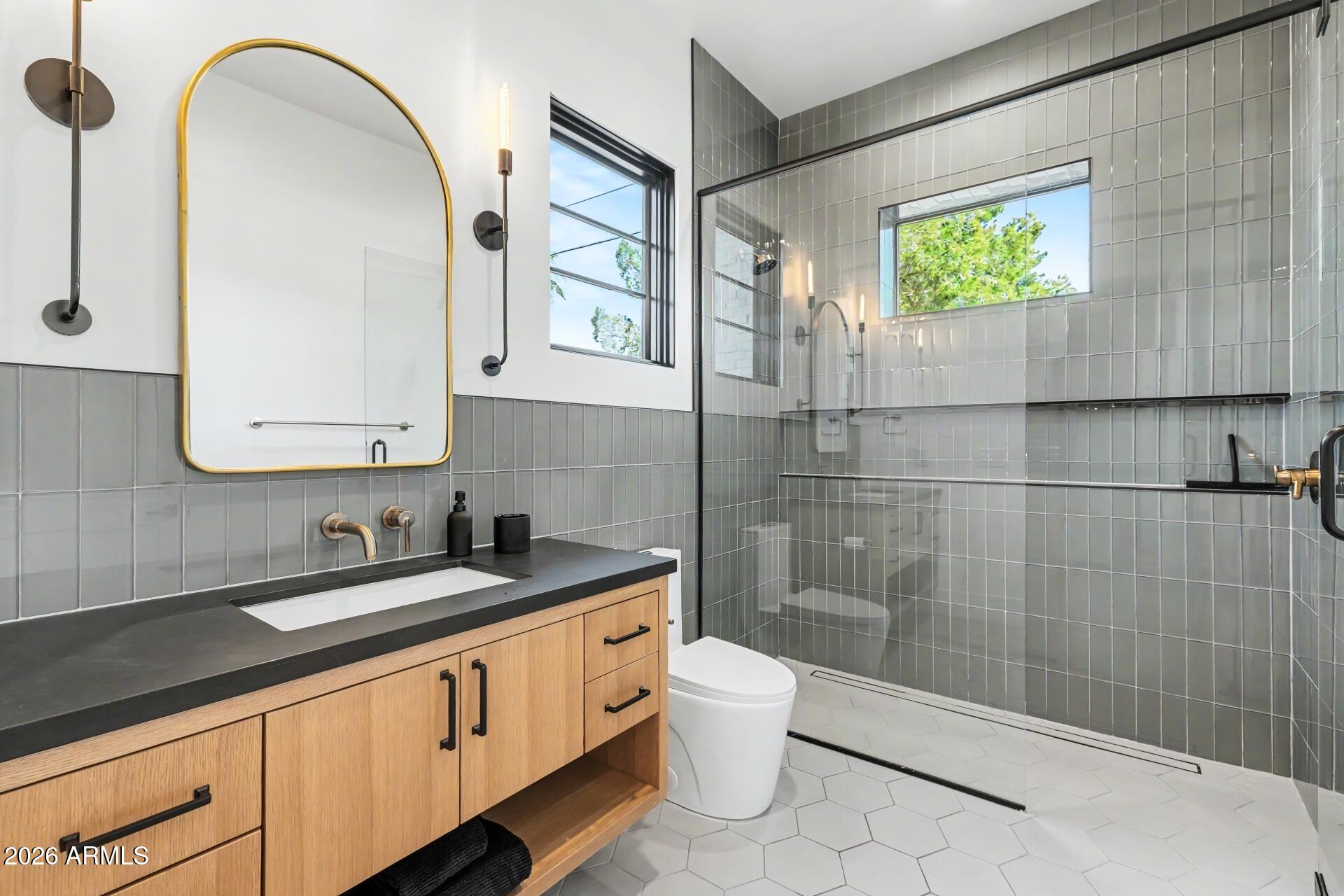 4557 E CALLE TUBERIA