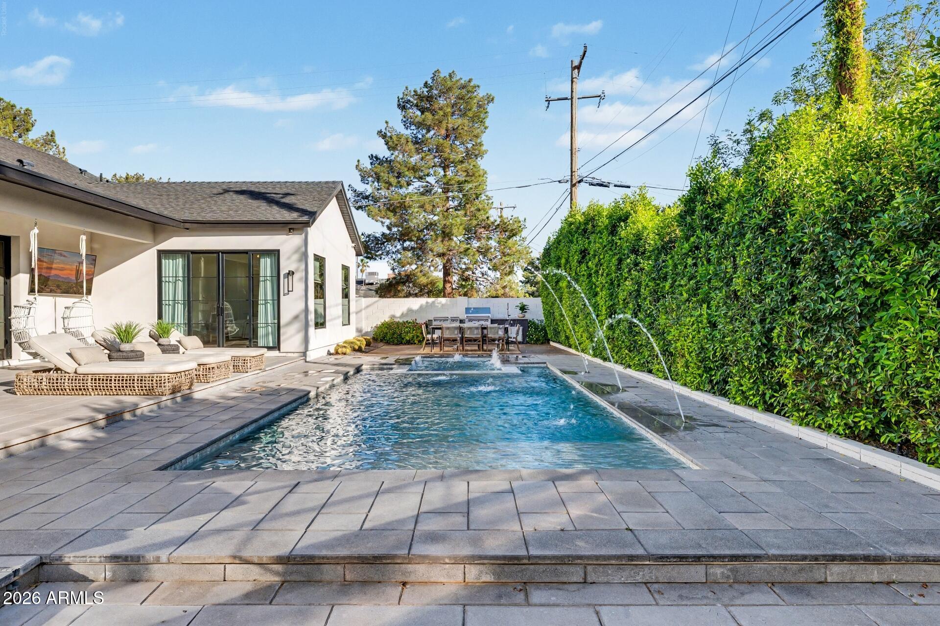 4557 E CALLE TUBERIA