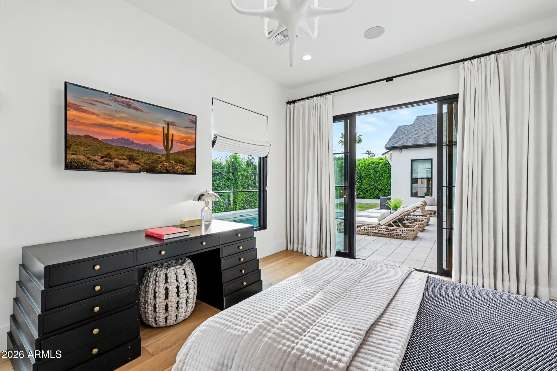 4557 E CALLE TUBERIA