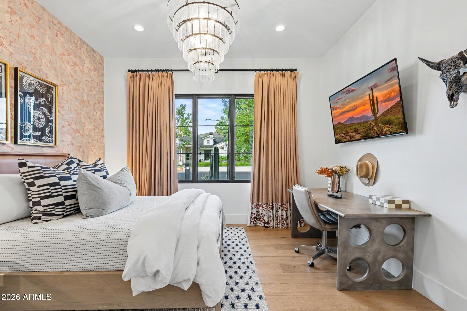 4557 E CALLE TUBERIA