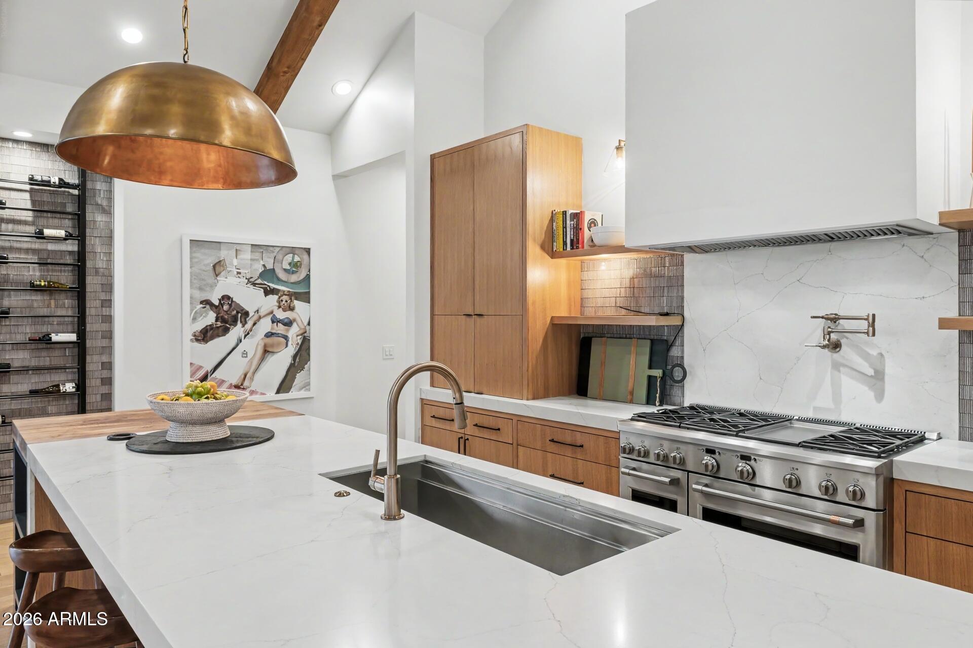4557 E CALLE TUBERIA