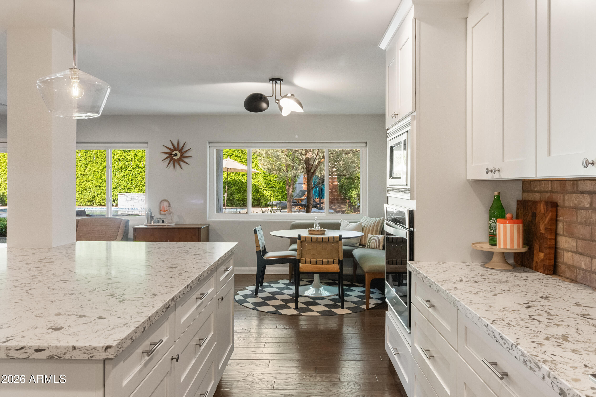 2945 N 47TH Place