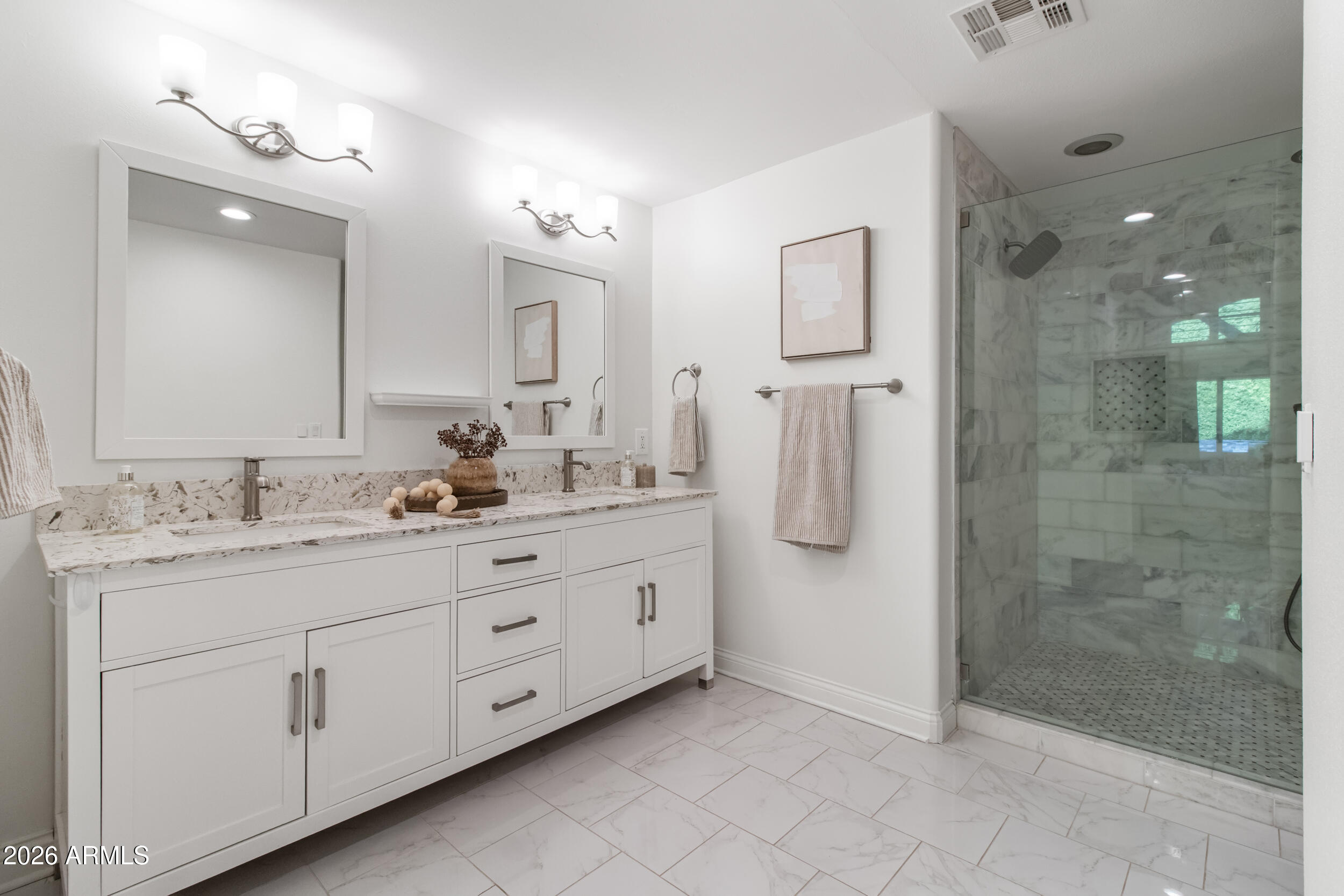 2945 N 47TH Place