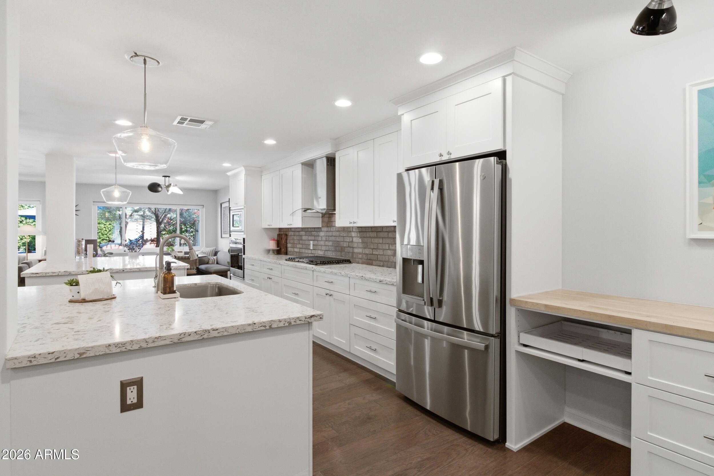 2945 N 47TH Place