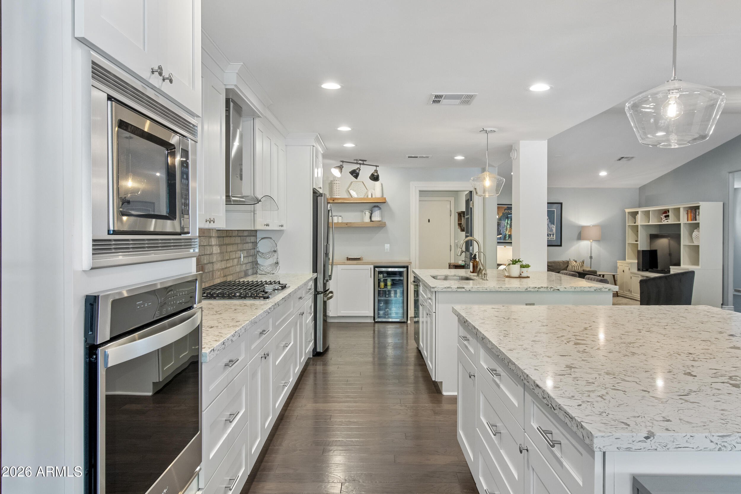 2945 N 47TH Place