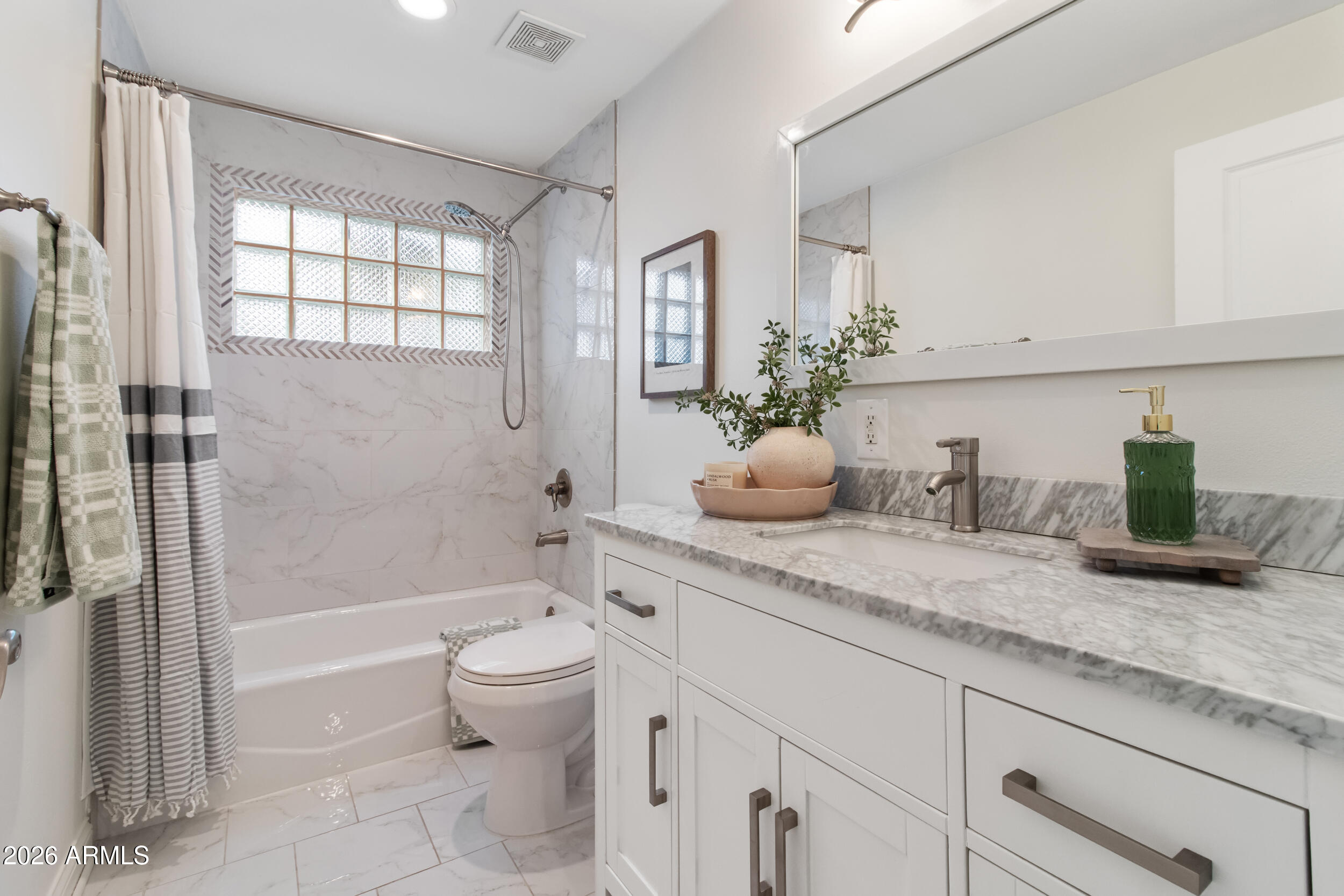 2945 N 47TH Place