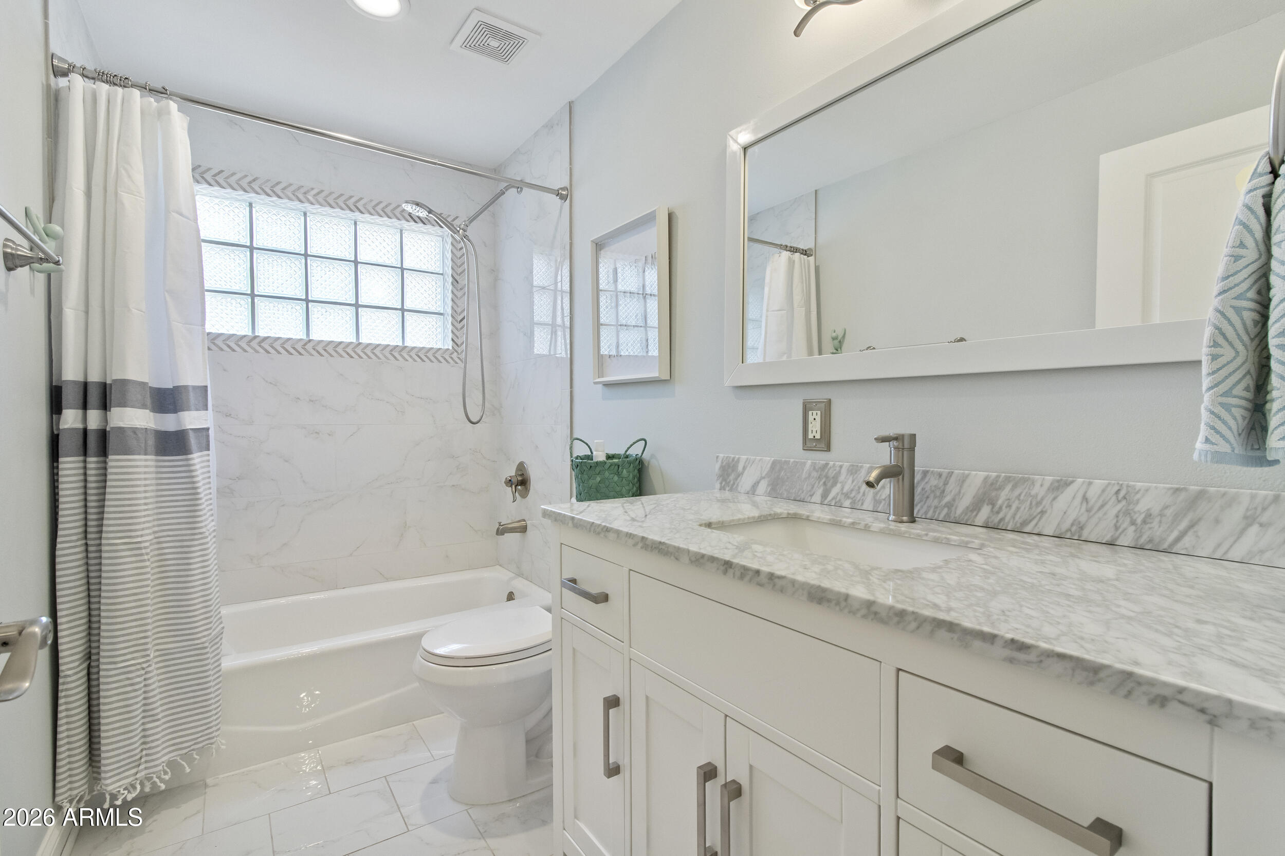 2945 N 47TH Place