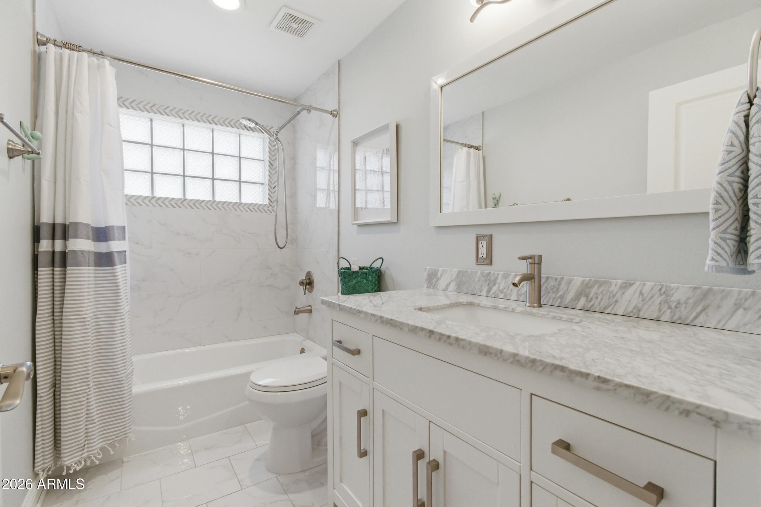 2945 N 47TH Place