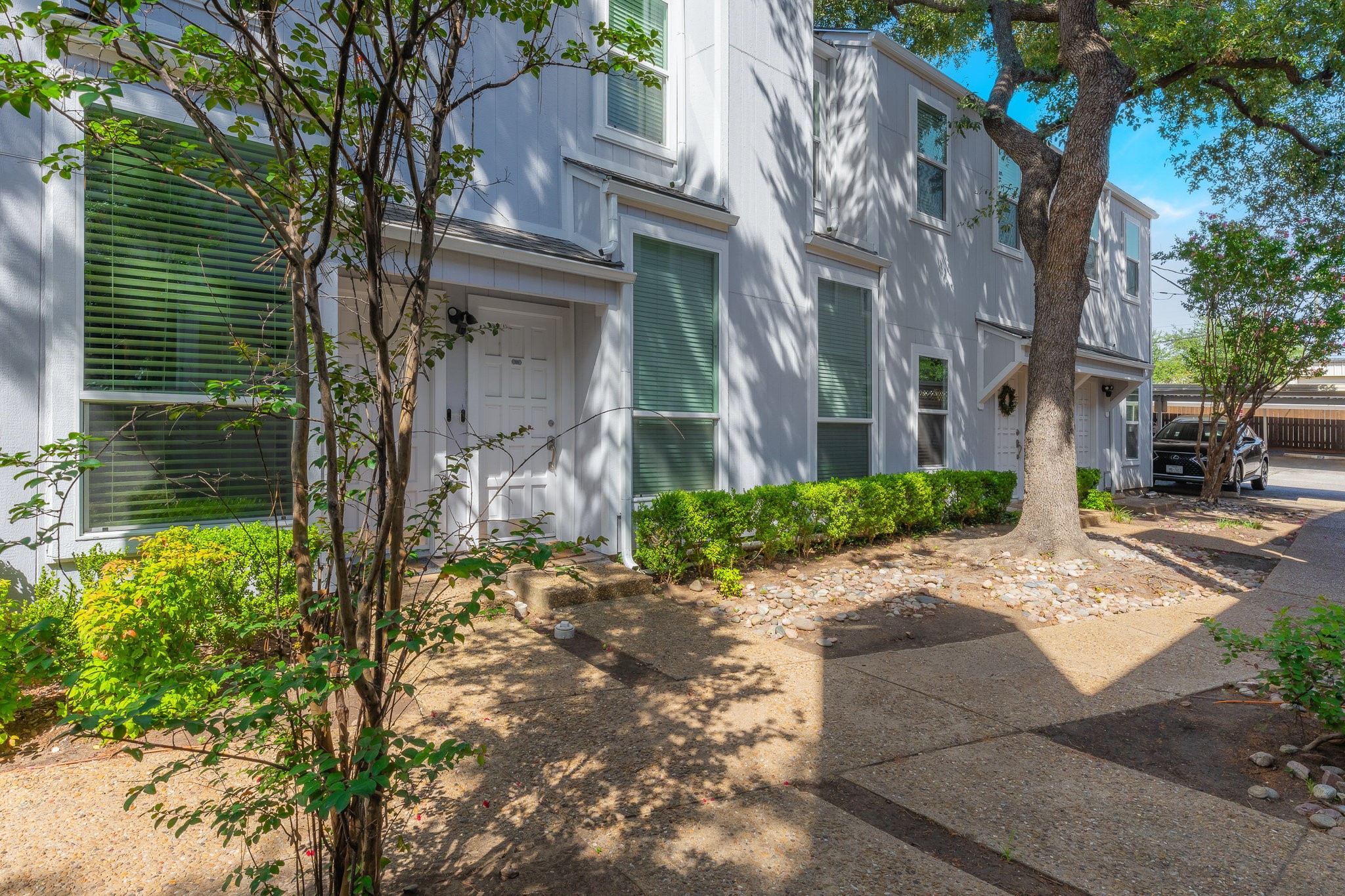2815 Welborn Street 107