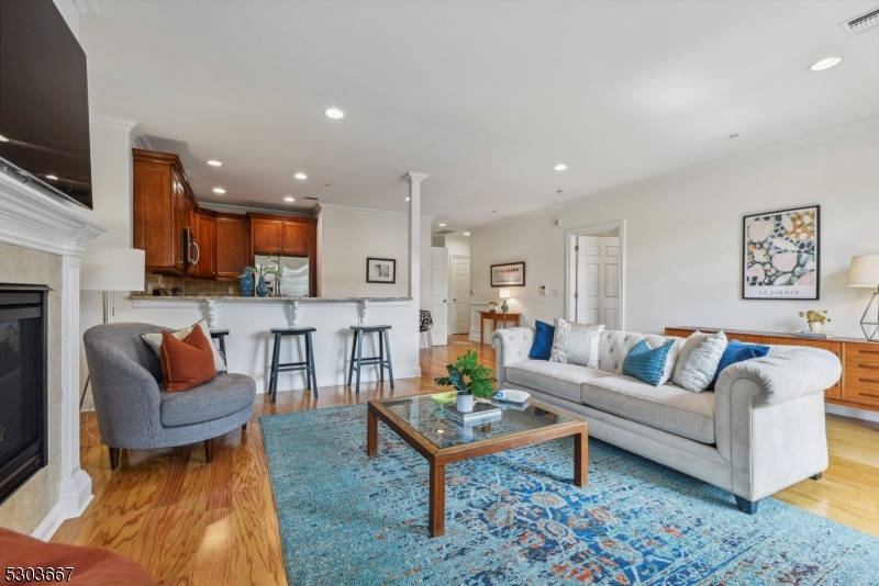 31-41 Church St. 304